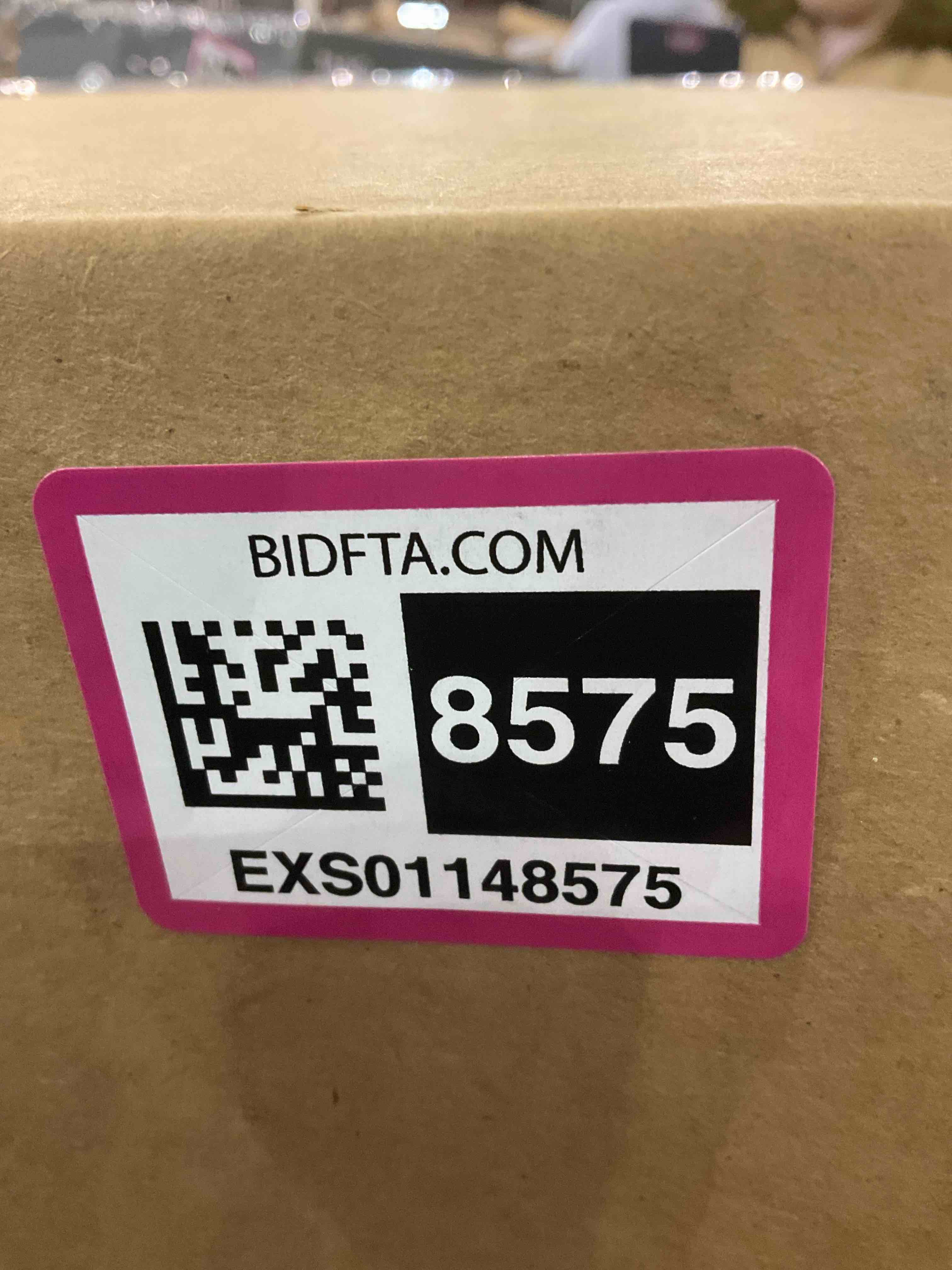 https://s3.amazonaws.com/lotting-images-prod/BargainHunt/EXS01148575_1708090982234.jpeg