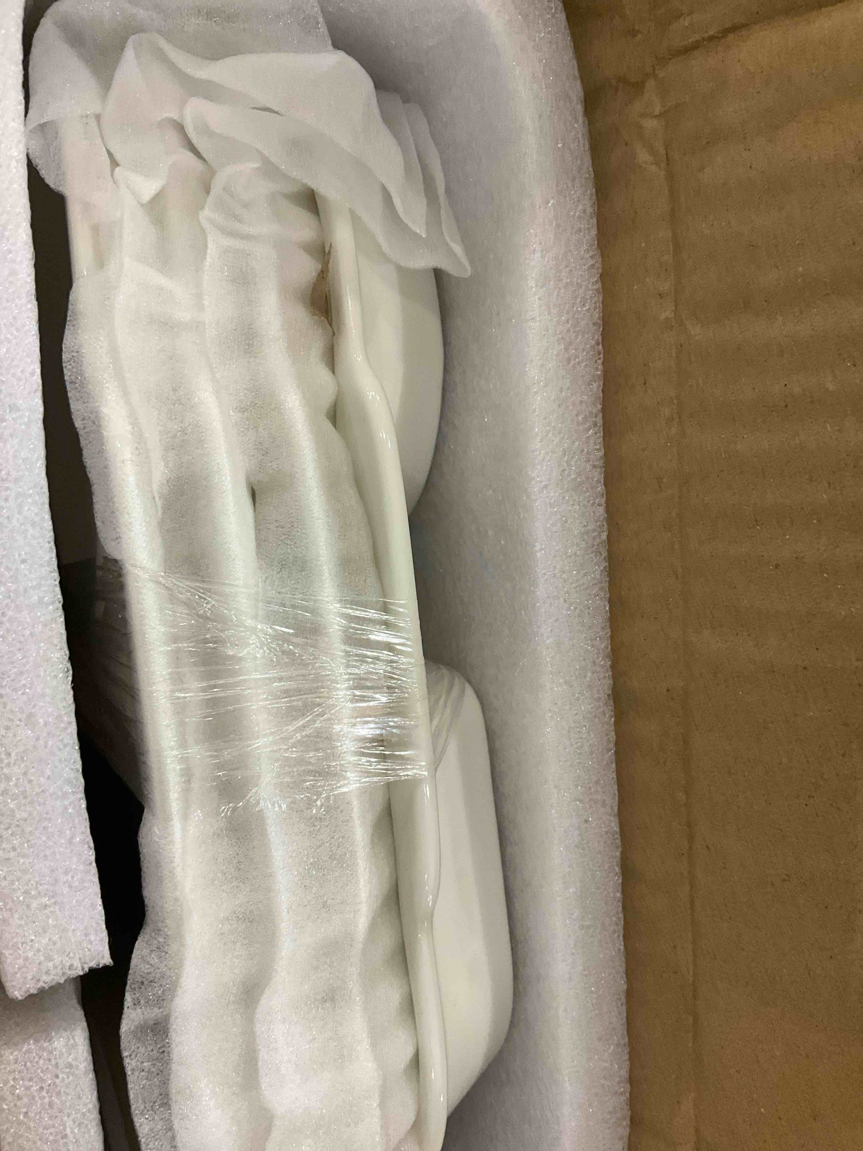 https://s3.amazonaws.com/lotting-images-prod/BargainHunt/EXS01148598_1708098528238.jpeg