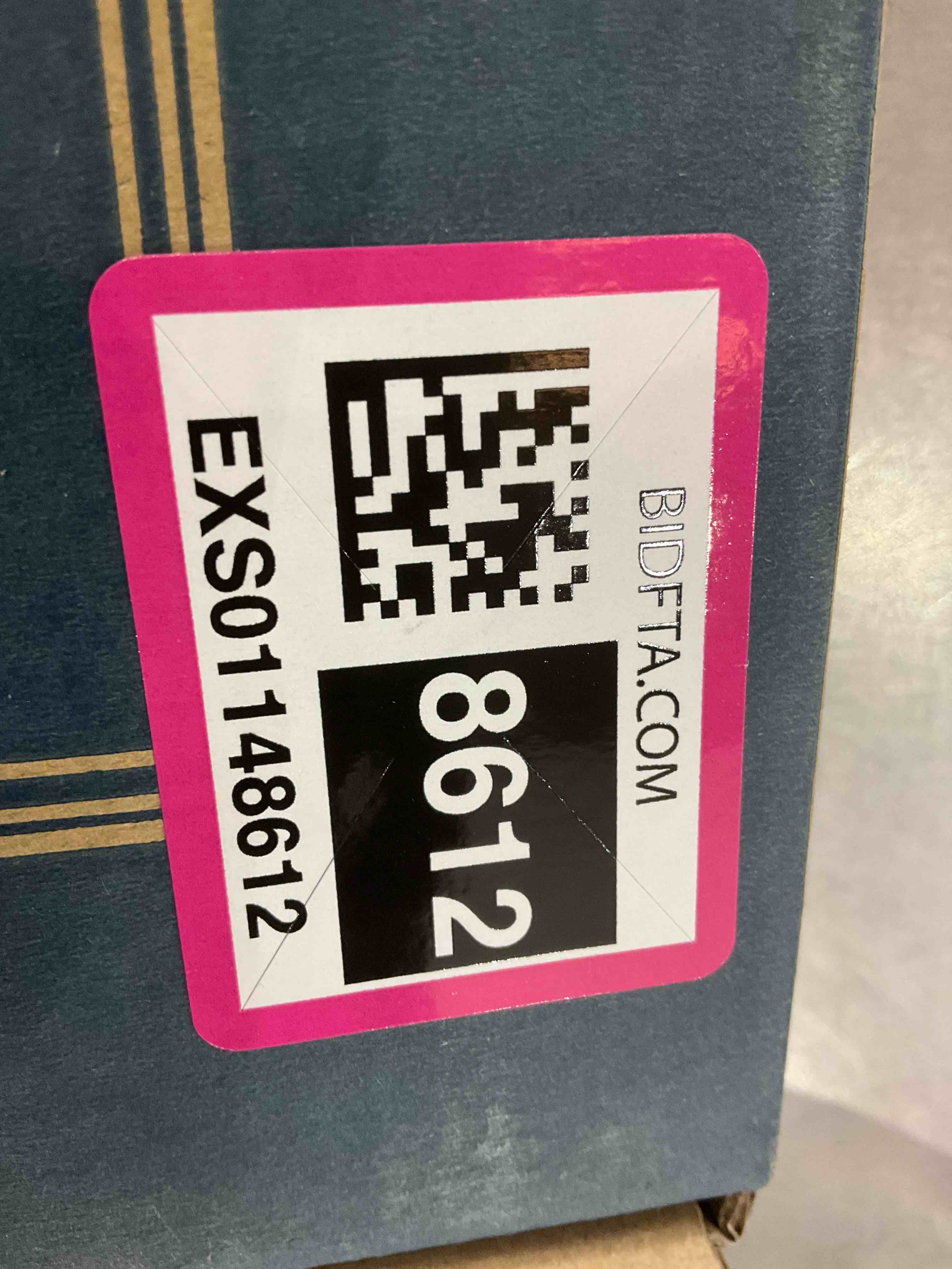 https://s3.amazonaws.com/lotting-images-prod/BargainHunt/EXS01148612_1708101372232.jpeg