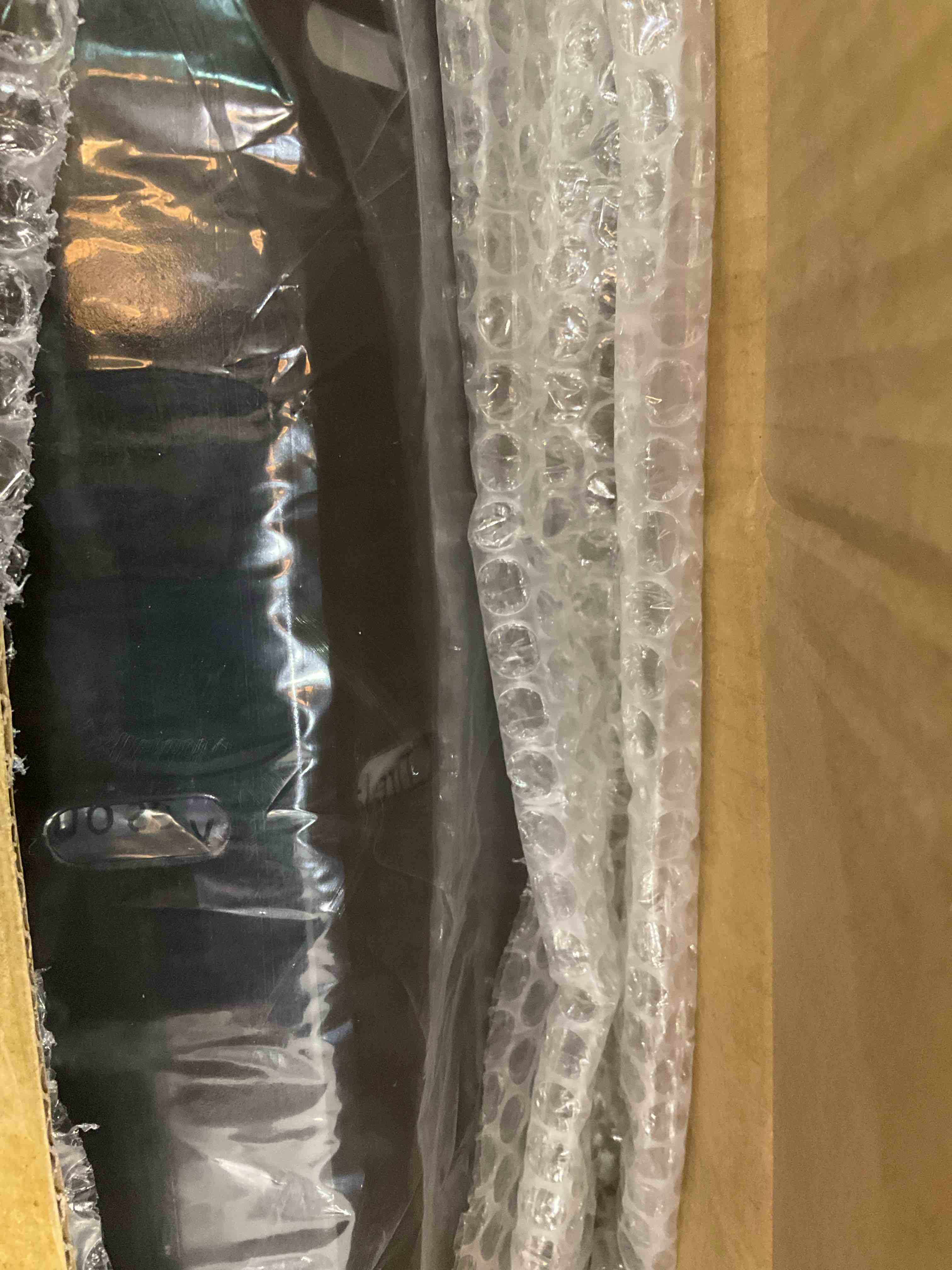 https://s3.amazonaws.com/lotting-images-prod/BargainHunt/EXS01148630_1708107555694.jpeg
