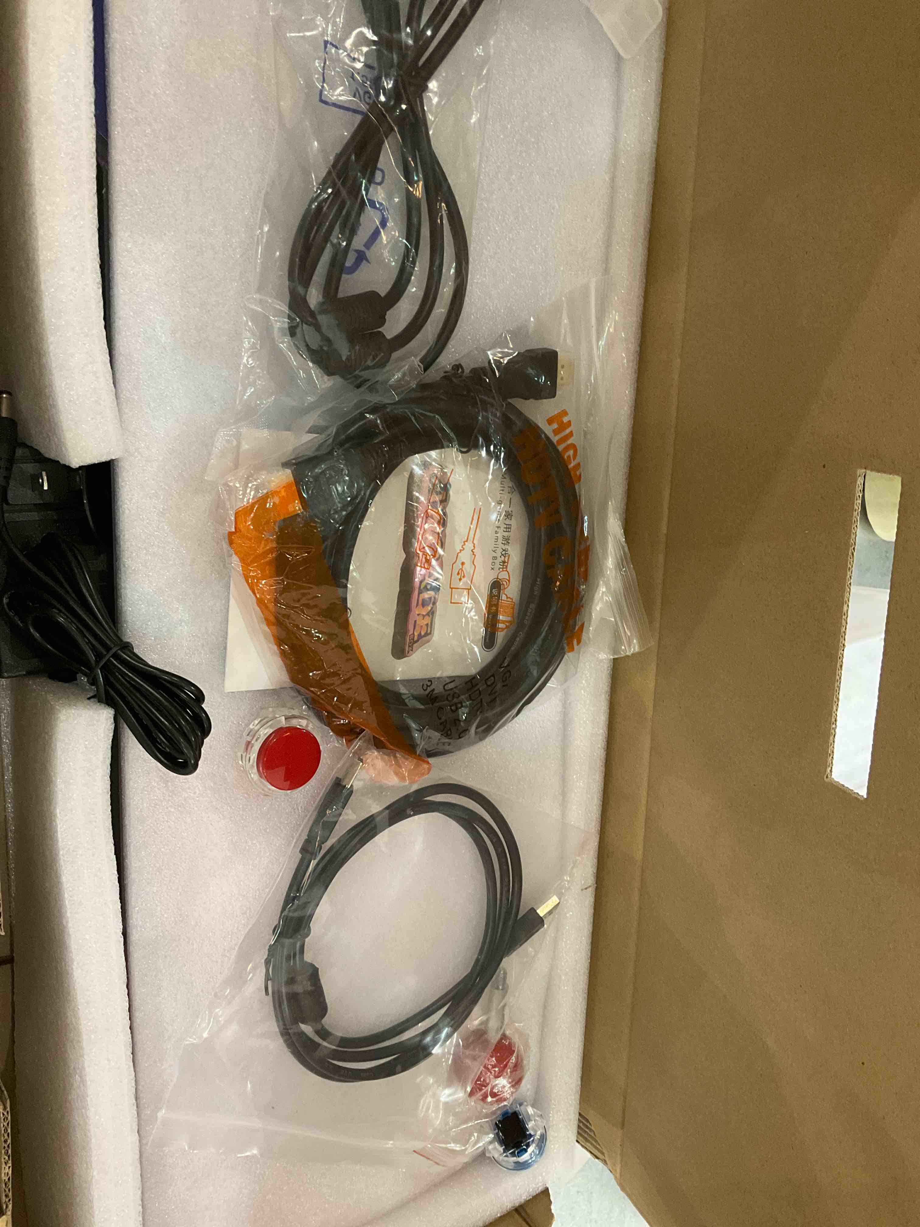 https://s3.amazonaws.com/lotting-images-prod/BargainHunt/EXS01148693_1708356389214.jpeg
