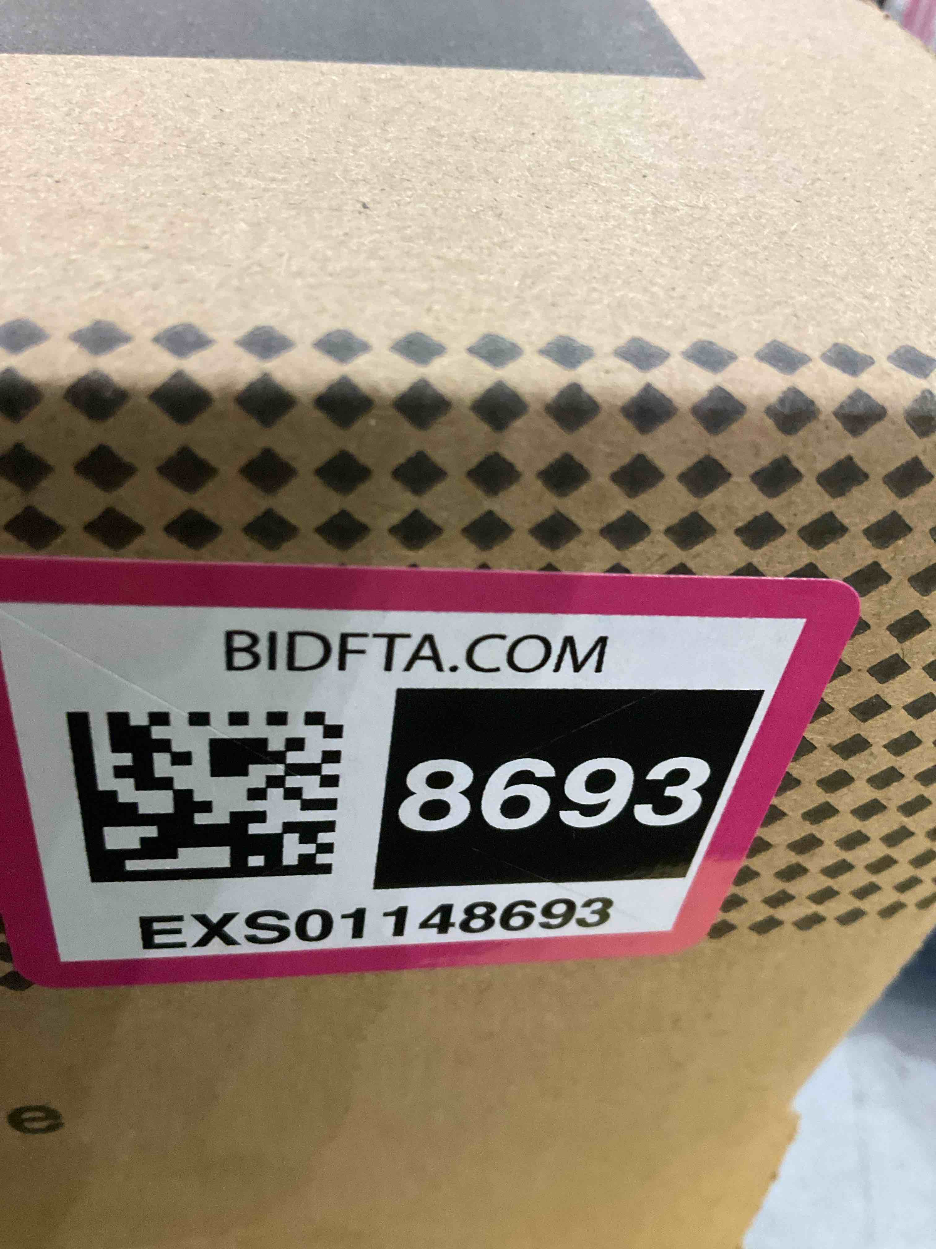 https://s3.amazonaws.com/lotting-images-prod/BargainHunt/EXS01148693_1708356462814.jpeg