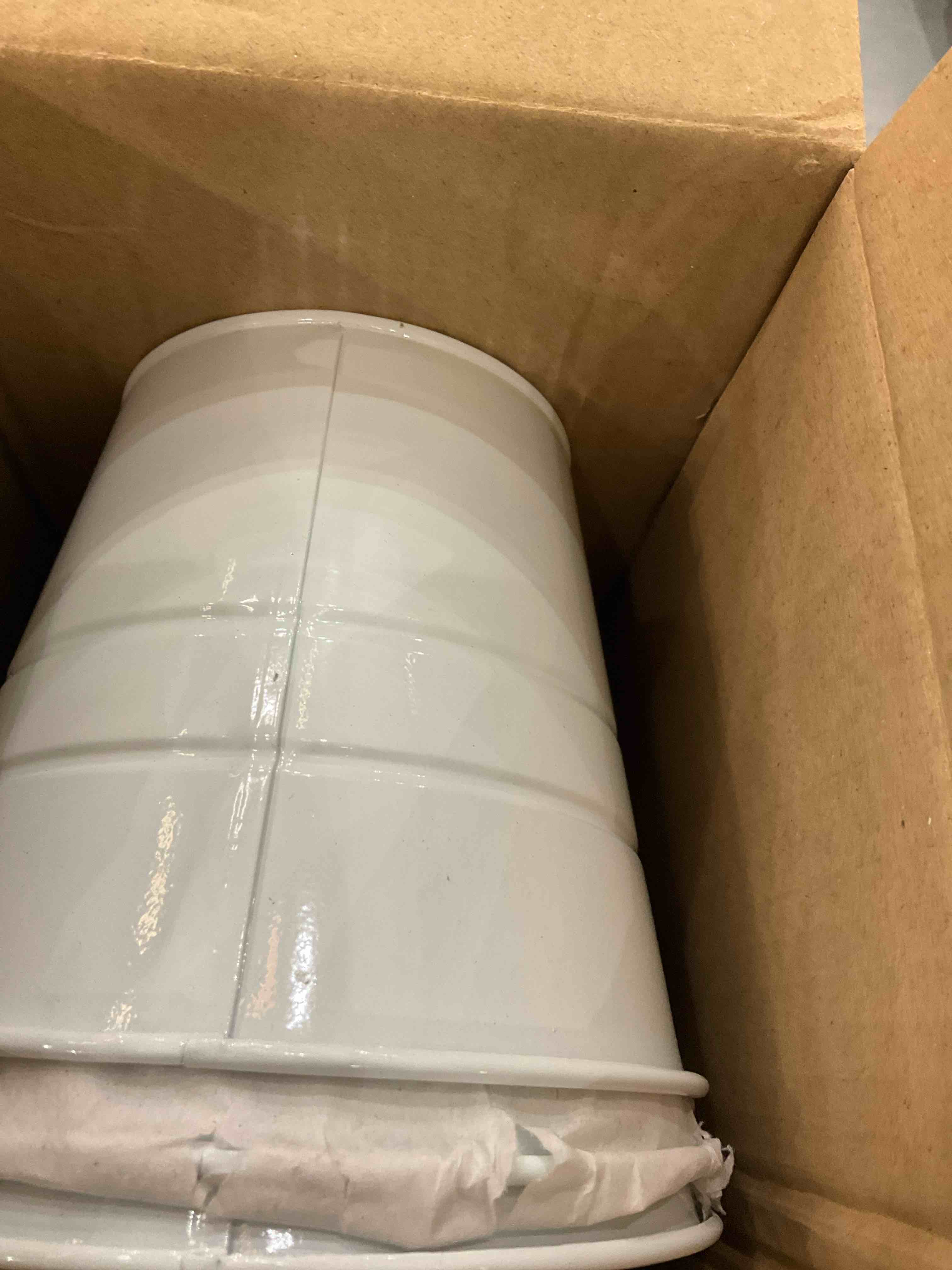 behen bahen 3Pcs Metal Wall Planters,10 inches Oval Metal Railing Planter, Balcony Railing Hanging Plant Pot, Indoor Outdoor Hanging Plant Pot Decor, Rustic Herb Flower Plant Holder,Color - White