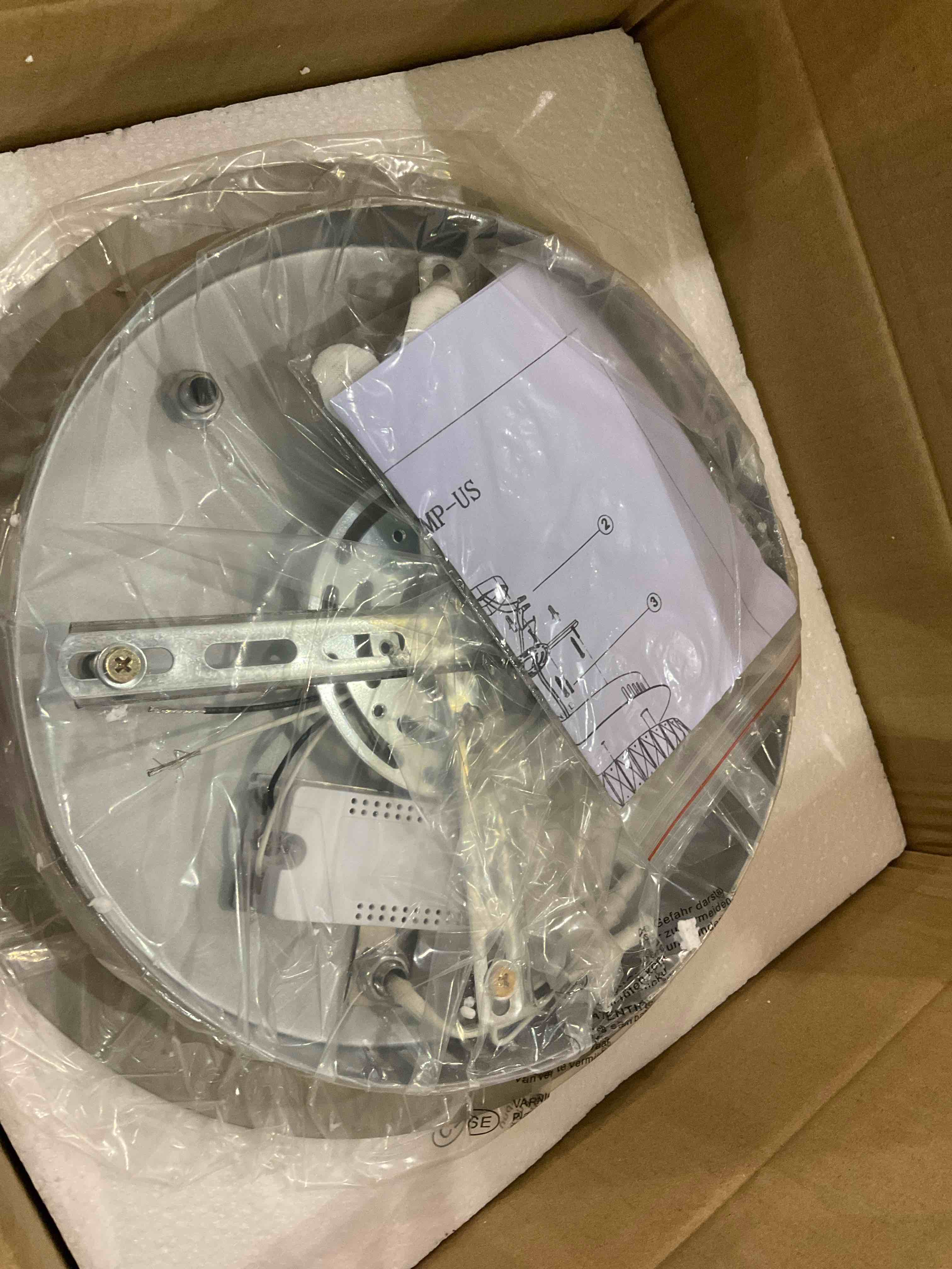 https://s3.amazonaws.com/lotting-images-prod/BargainHunt/EXS01148827_1708521215257.jpeg
