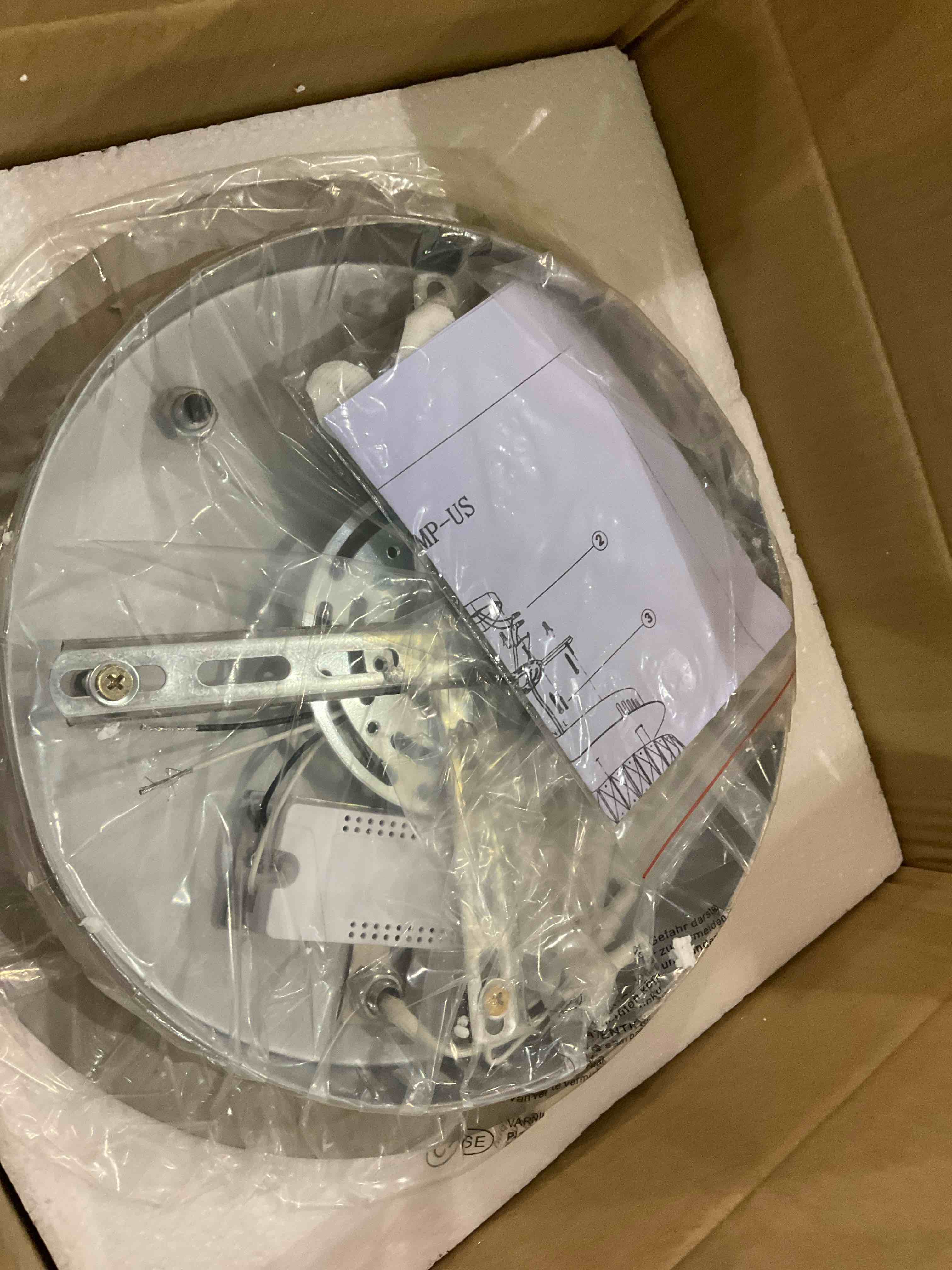https://s3.amazonaws.com/lotting-images-prod/BargainHunt/EXS01148827_1708521216336.jpeg