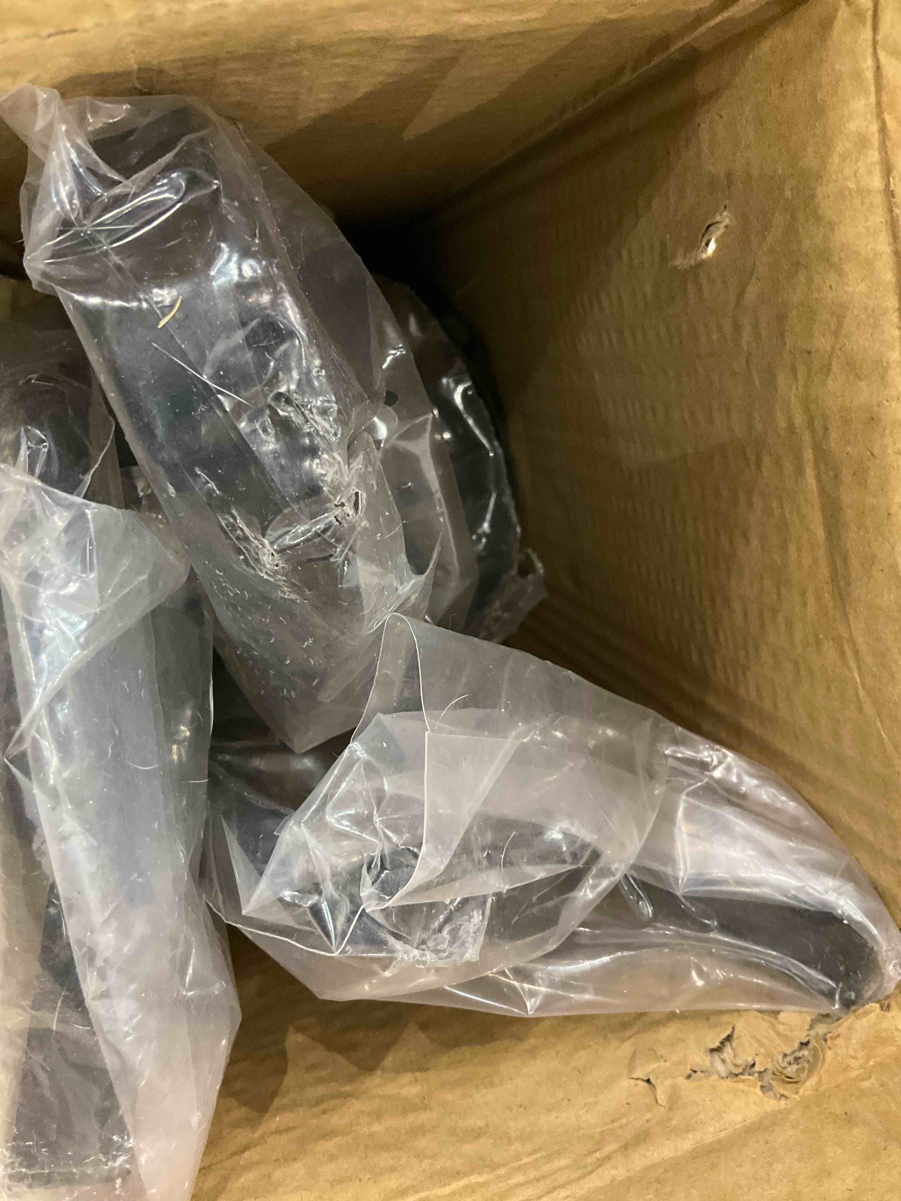 https://s3.amazonaws.com/lotting-images-prod/BargainHunt/EXS01148835_1708523250242.jpeg