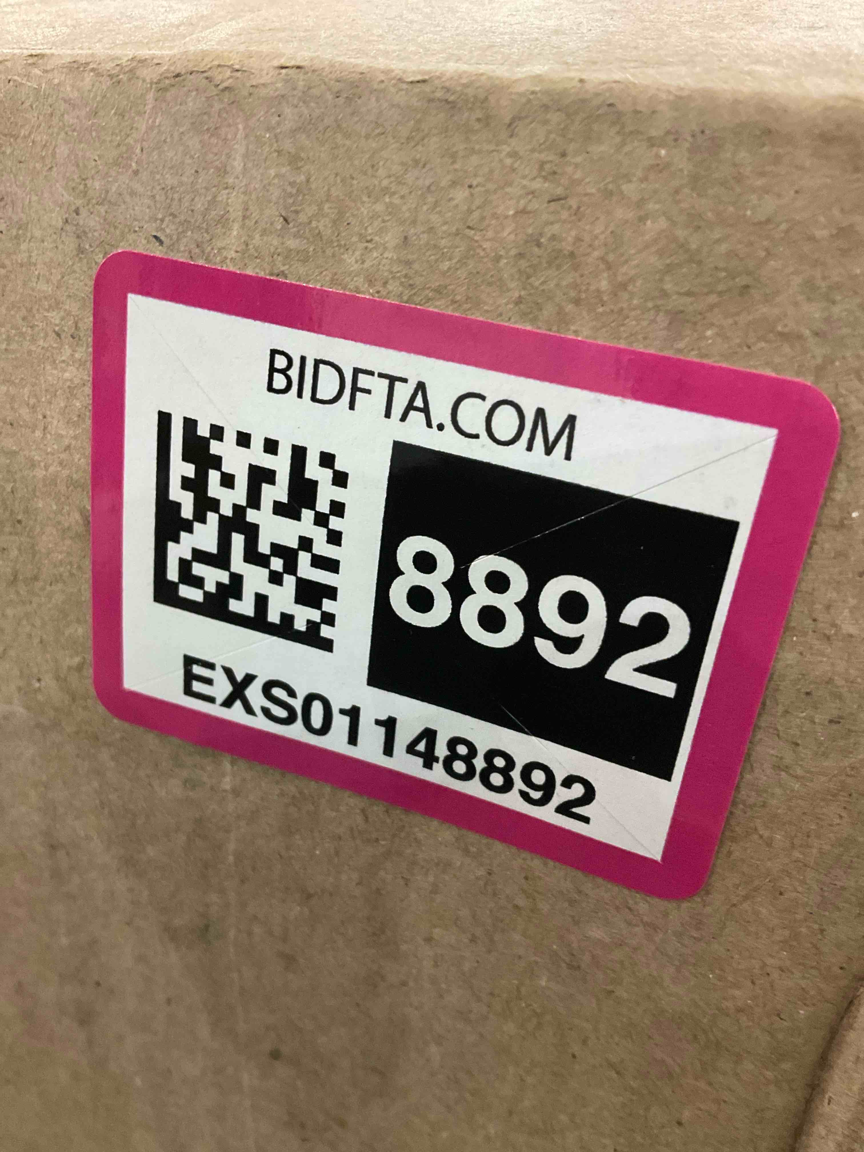 https://s3.amazonaws.com/lotting-images-prod/BargainHunt/EXS01148892_1708537543283.jpeg