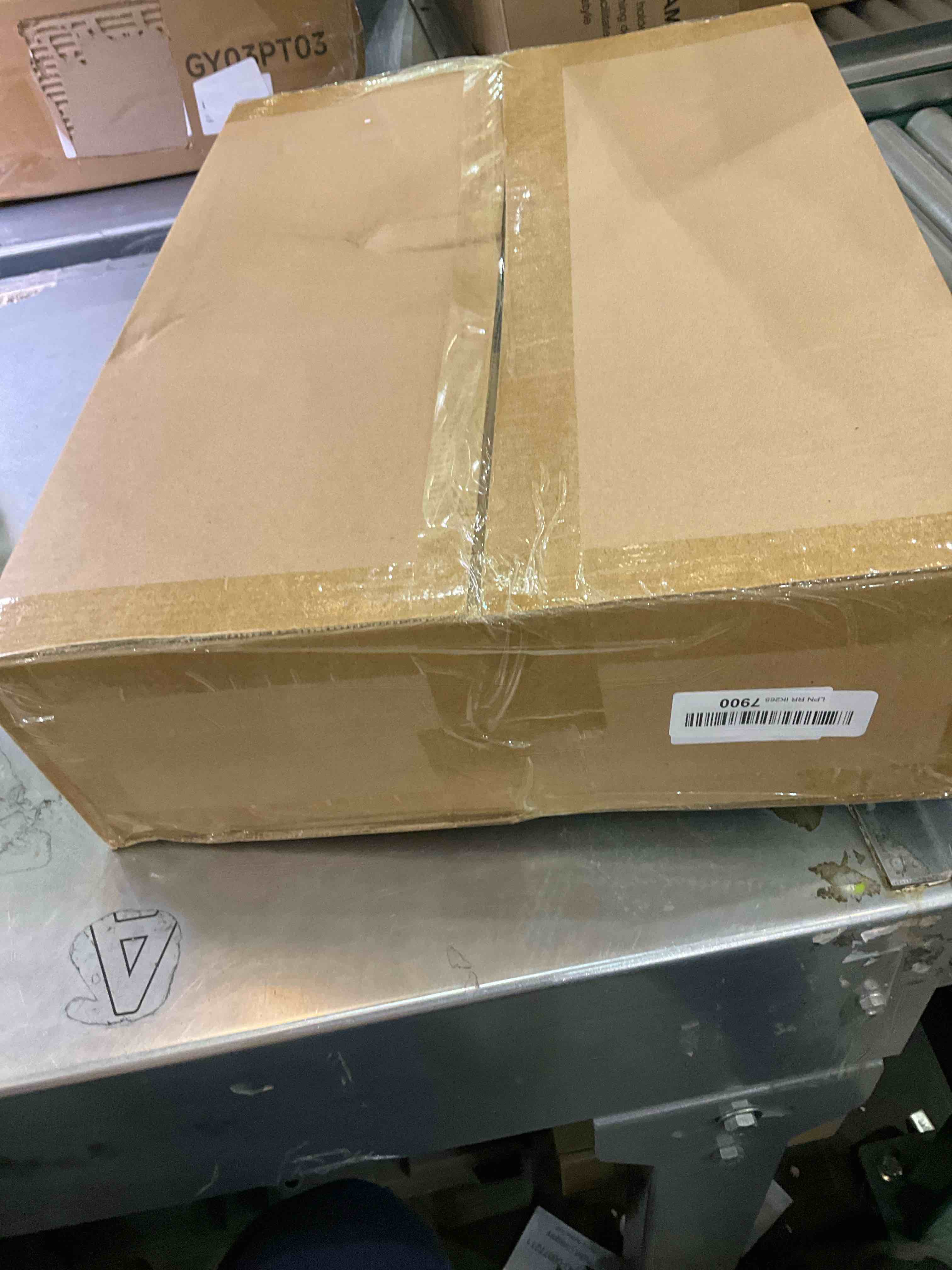 https://s3.amazonaws.com/lotting-images-prod/BargainHunt/EXS01149021_1708372212527.jpeg