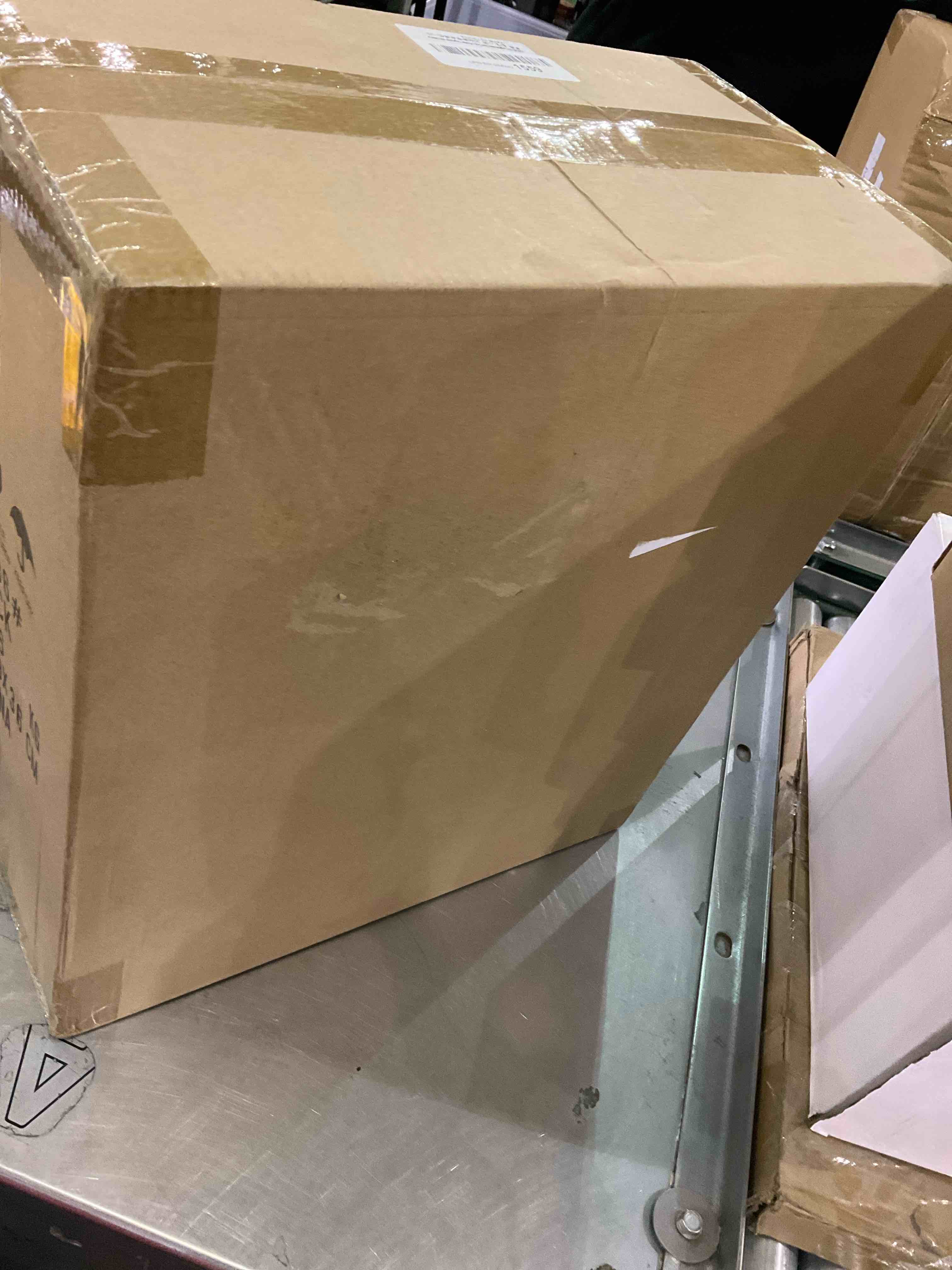 https://s3.amazonaws.com/lotting-images-prod/BargainHunt/EXS01149076_1708434521240.jpeg