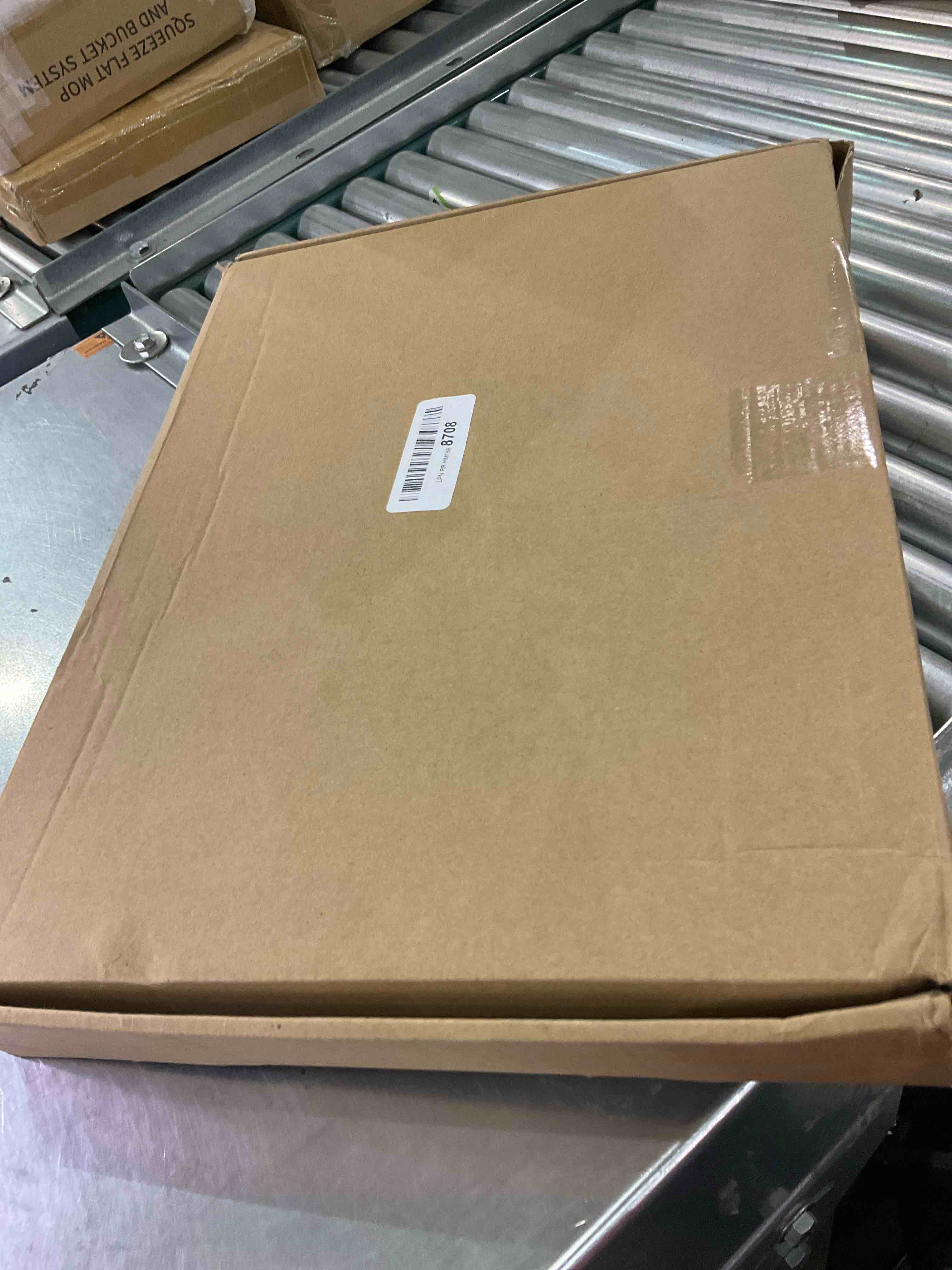 https://s3.amazonaws.com/lotting-images-prod/BargainHunt/EXS01149086_1708435507563.jpeg