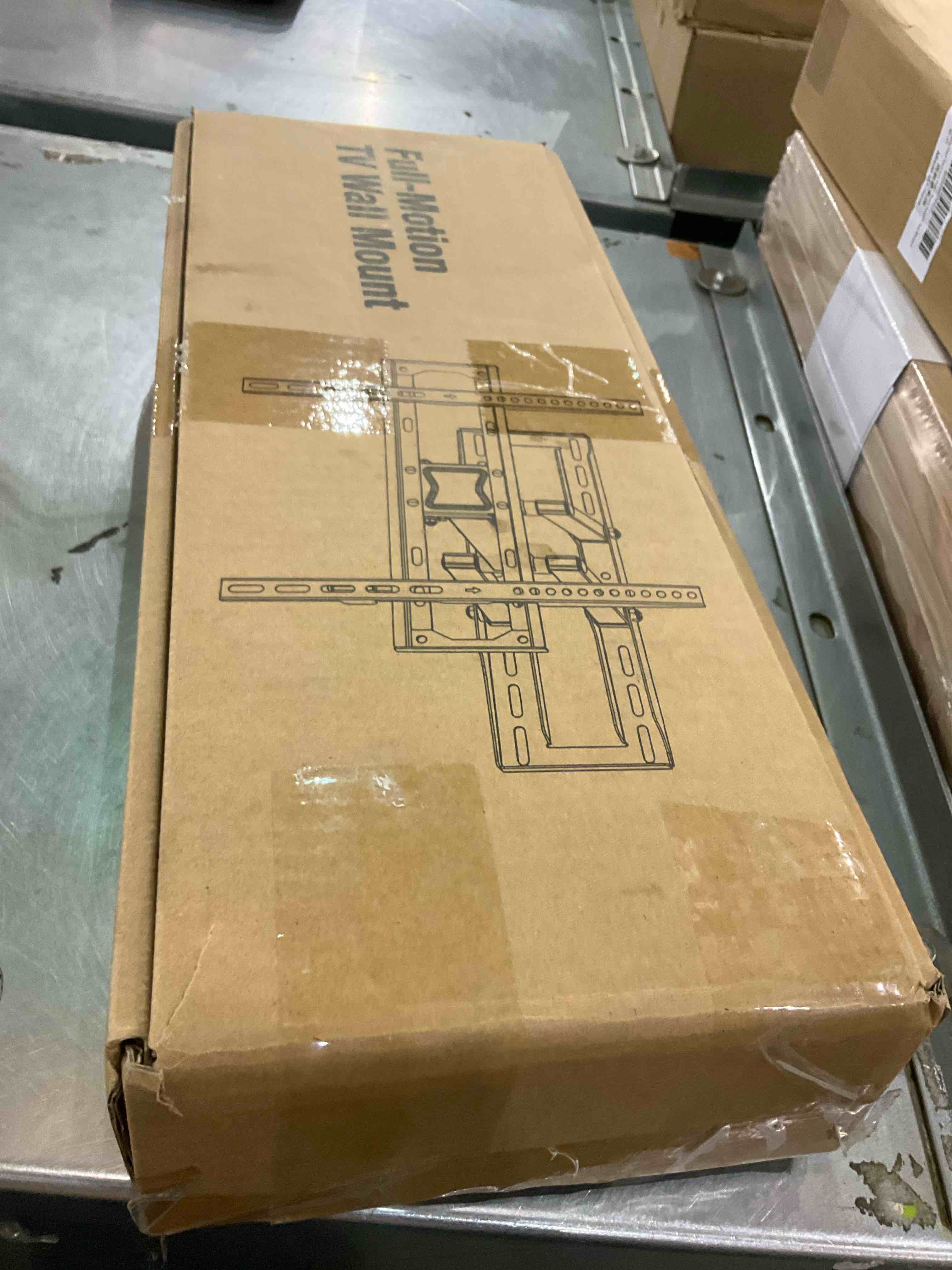 https://s3.amazonaws.com/lotting-images-prod/BargainHunt/EXS01149333_1708630158140.jpeg