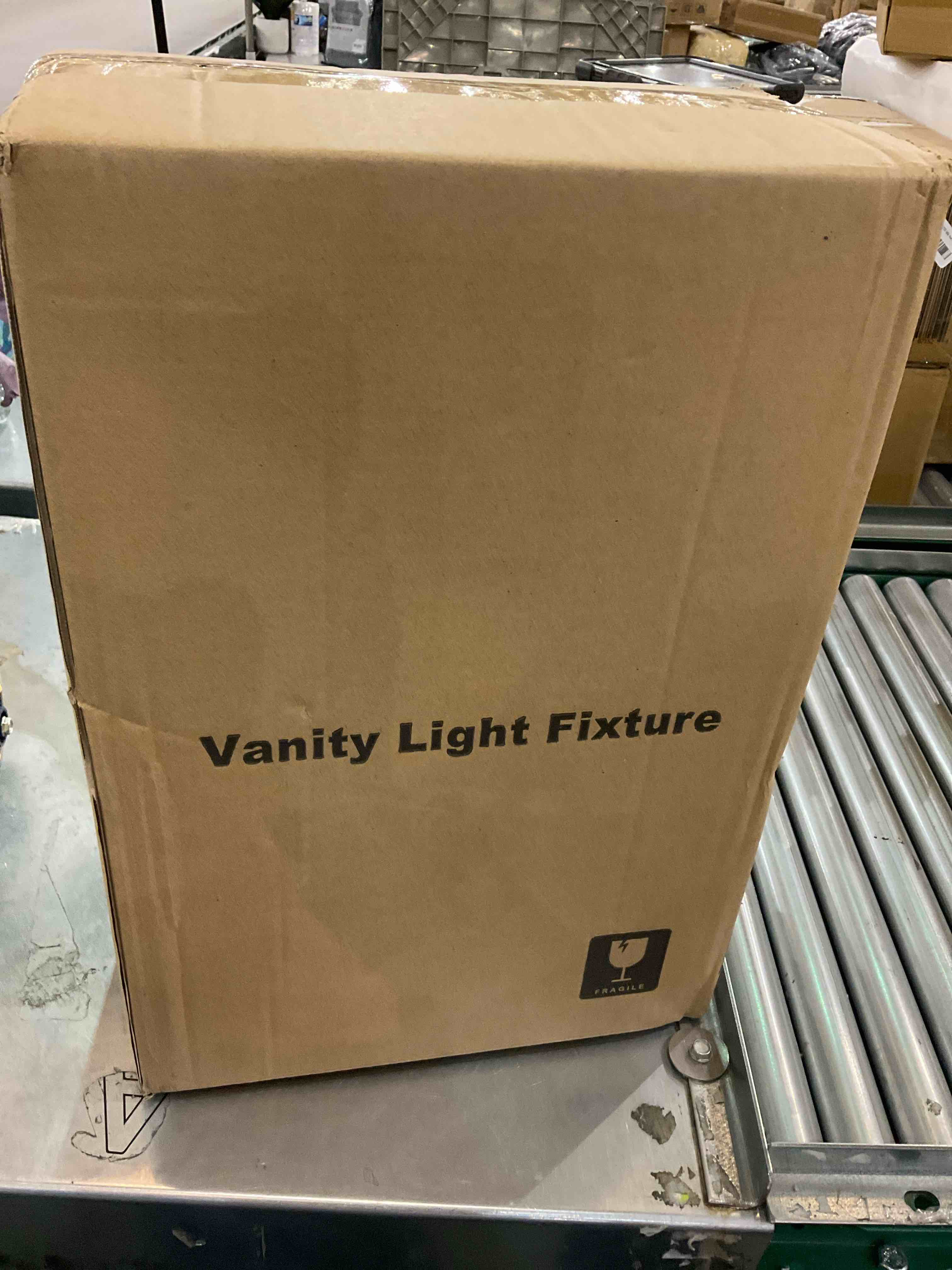 https://s3.amazonaws.com/lotting-images-prod/BargainHunt/EXS01149433_1708698879745.jpeg