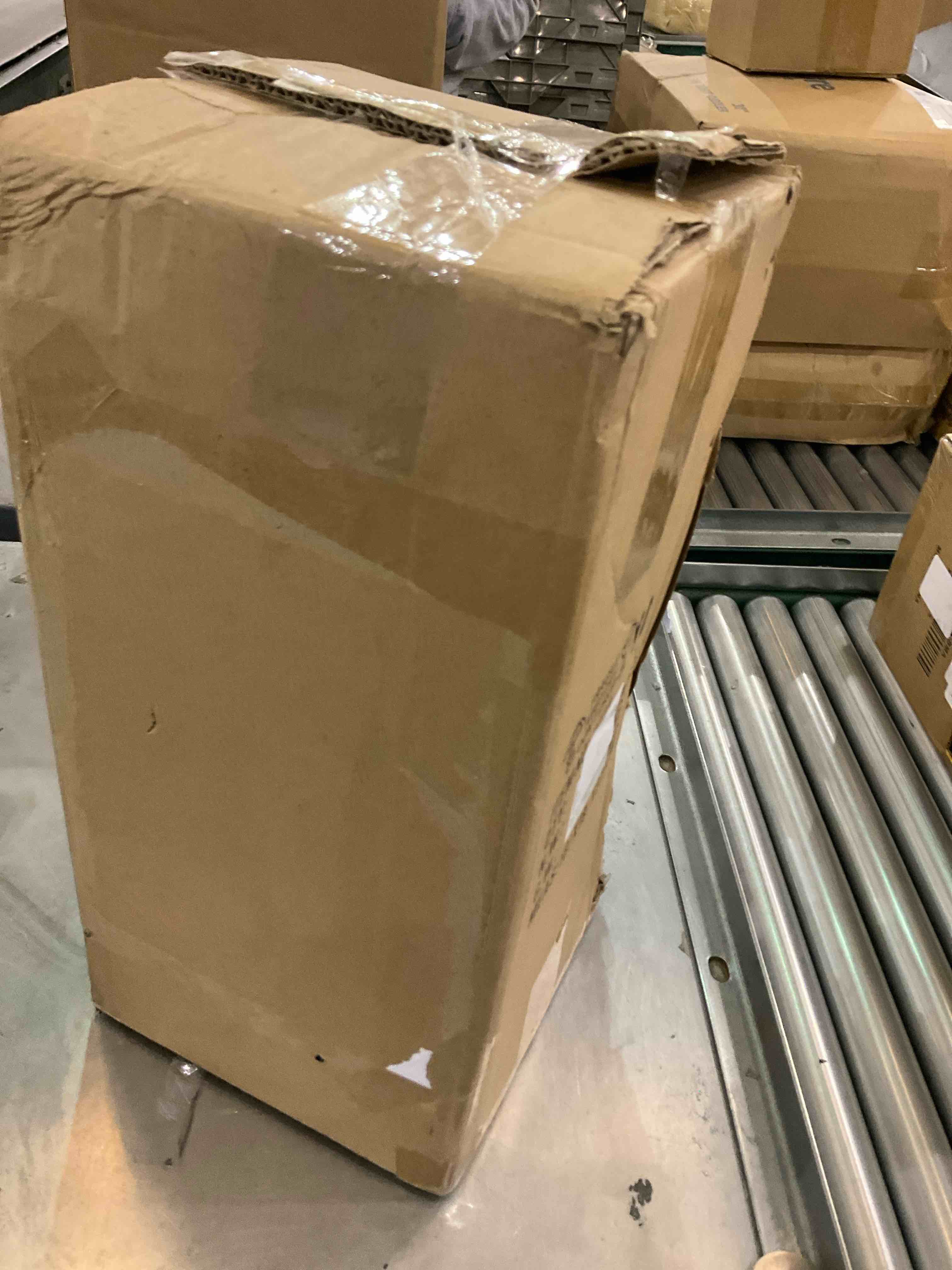 https://s3.amazonaws.com/lotting-images-prod/BargainHunt/EXS01149442_1708699639290.jpeg