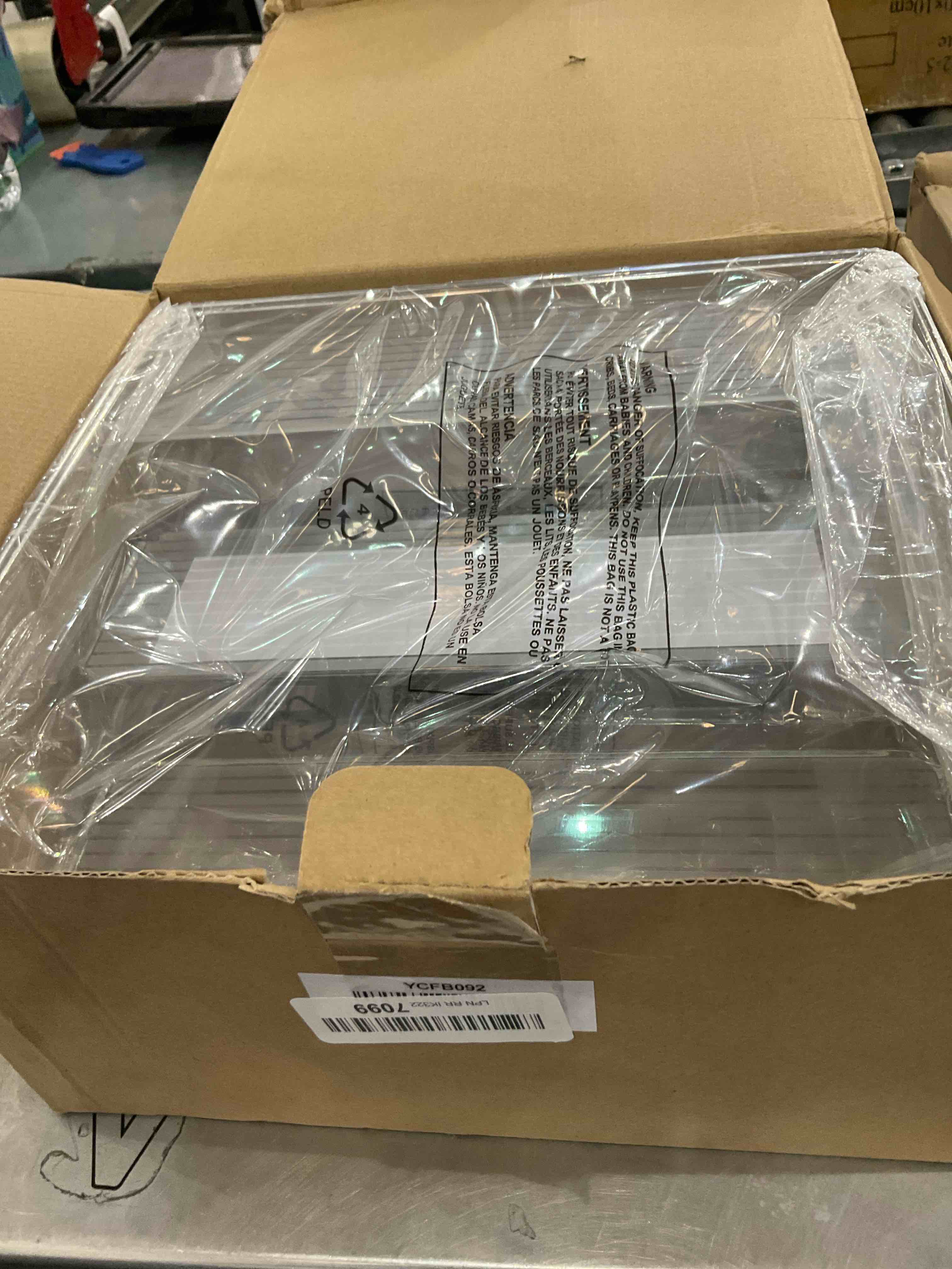 https://s3.amazonaws.com/lotting-images-prod/BargainHunt/EXS01149450_1708700001548.jpeg