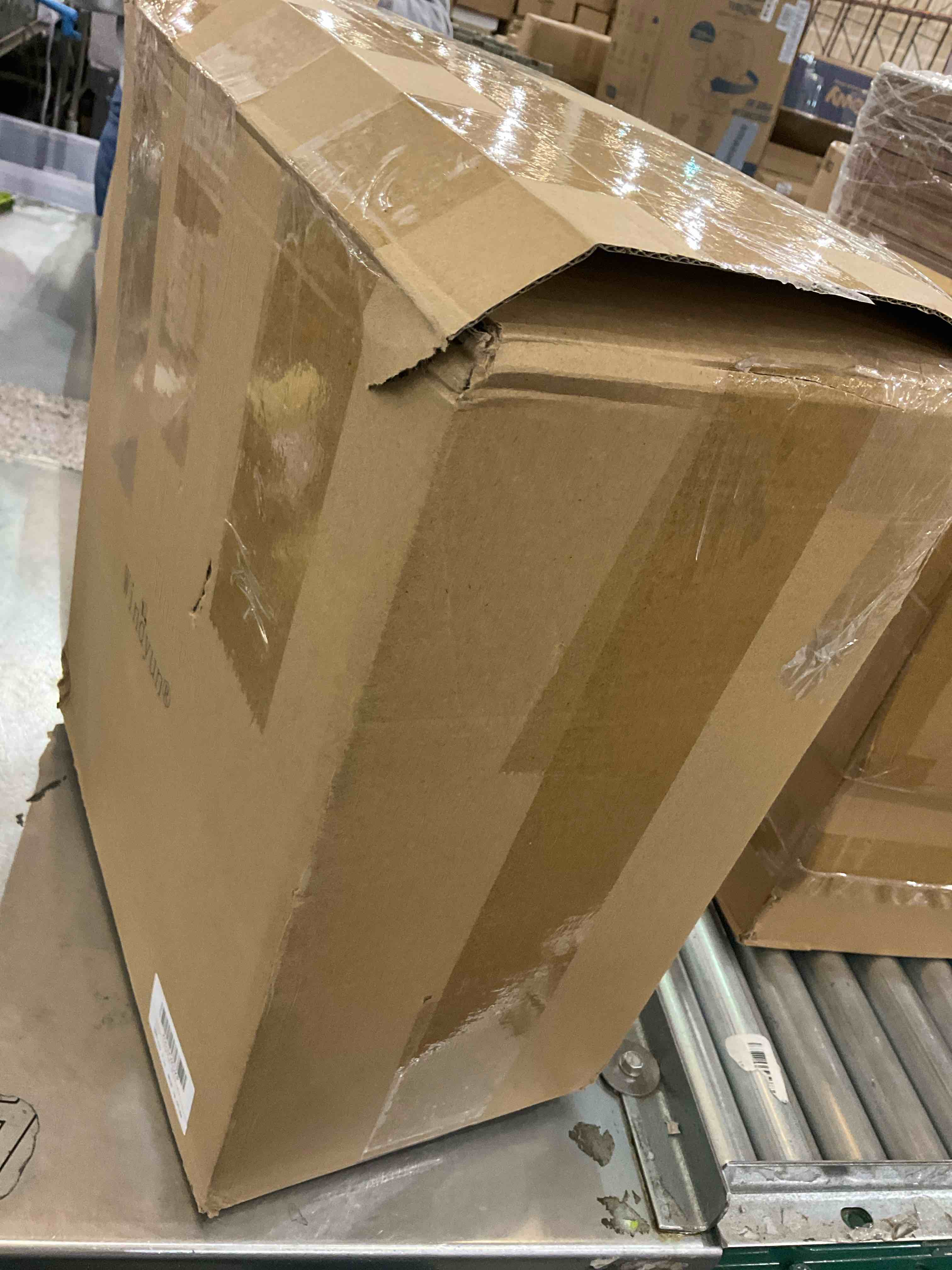 https://s3.amazonaws.com/lotting-images-prod/BargainHunt/EXS01149482_1708705163245.jpeg