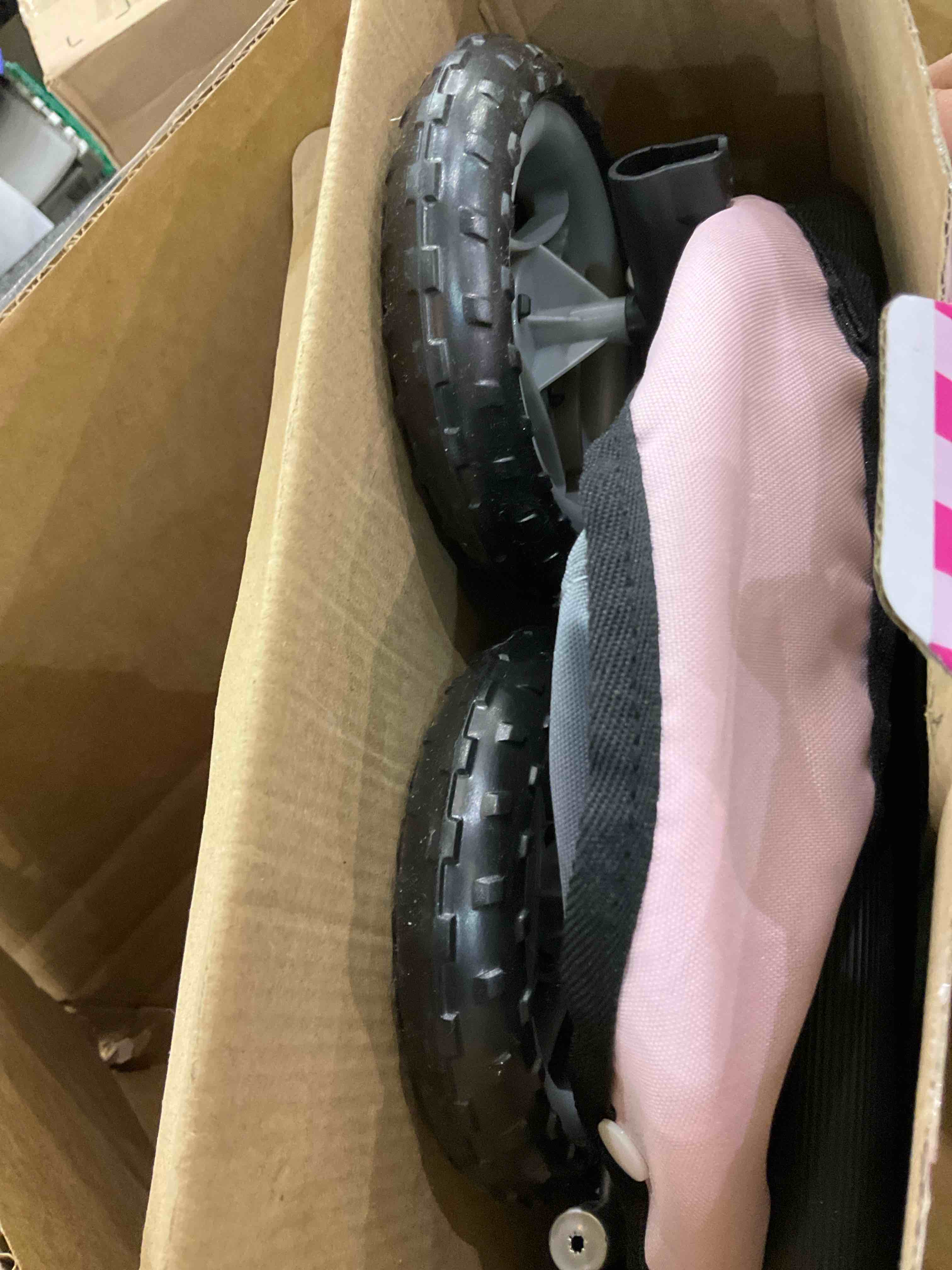 https://s3.amazonaws.com/lotting-images-prod/BargainHunt/EXS01149588_1708109421305.jpeg