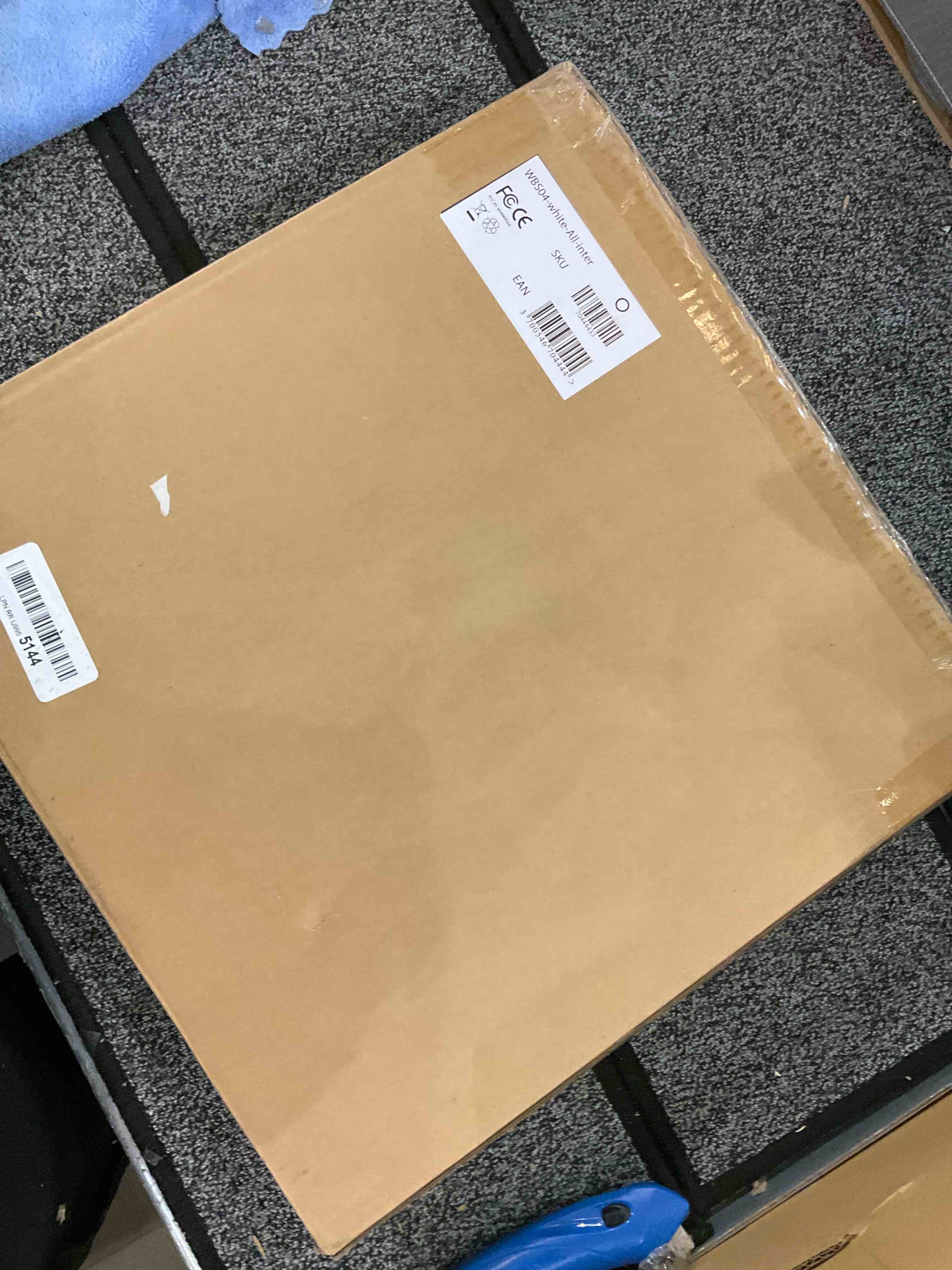 https://s3.amazonaws.com/lotting-images-prod/BargainHunt/EXS01149664_1708356489395.jpeg