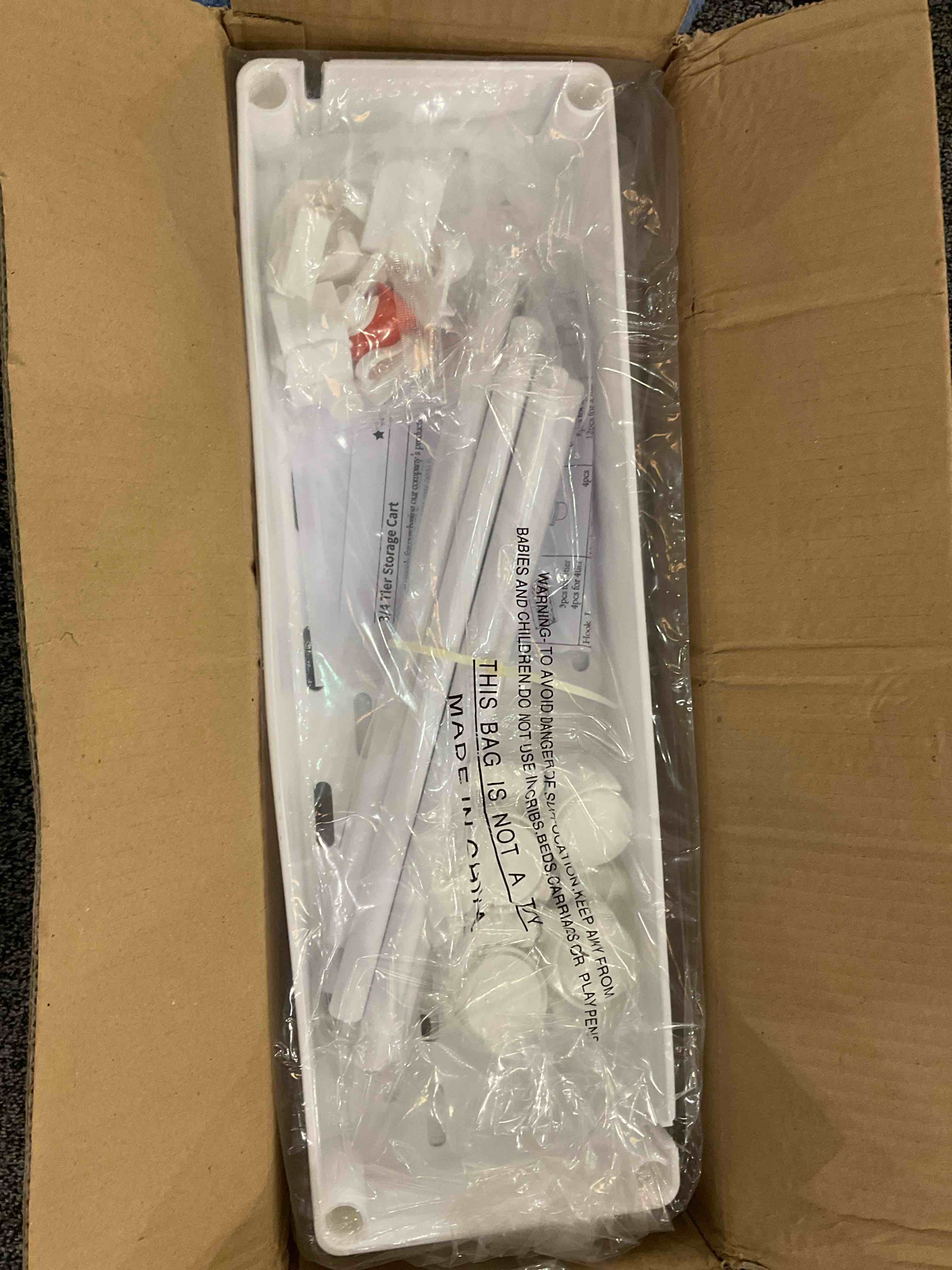 https://s3.amazonaws.com/lotting-images-prod/BargainHunt/EXS01149665_1708356590167.jpeg