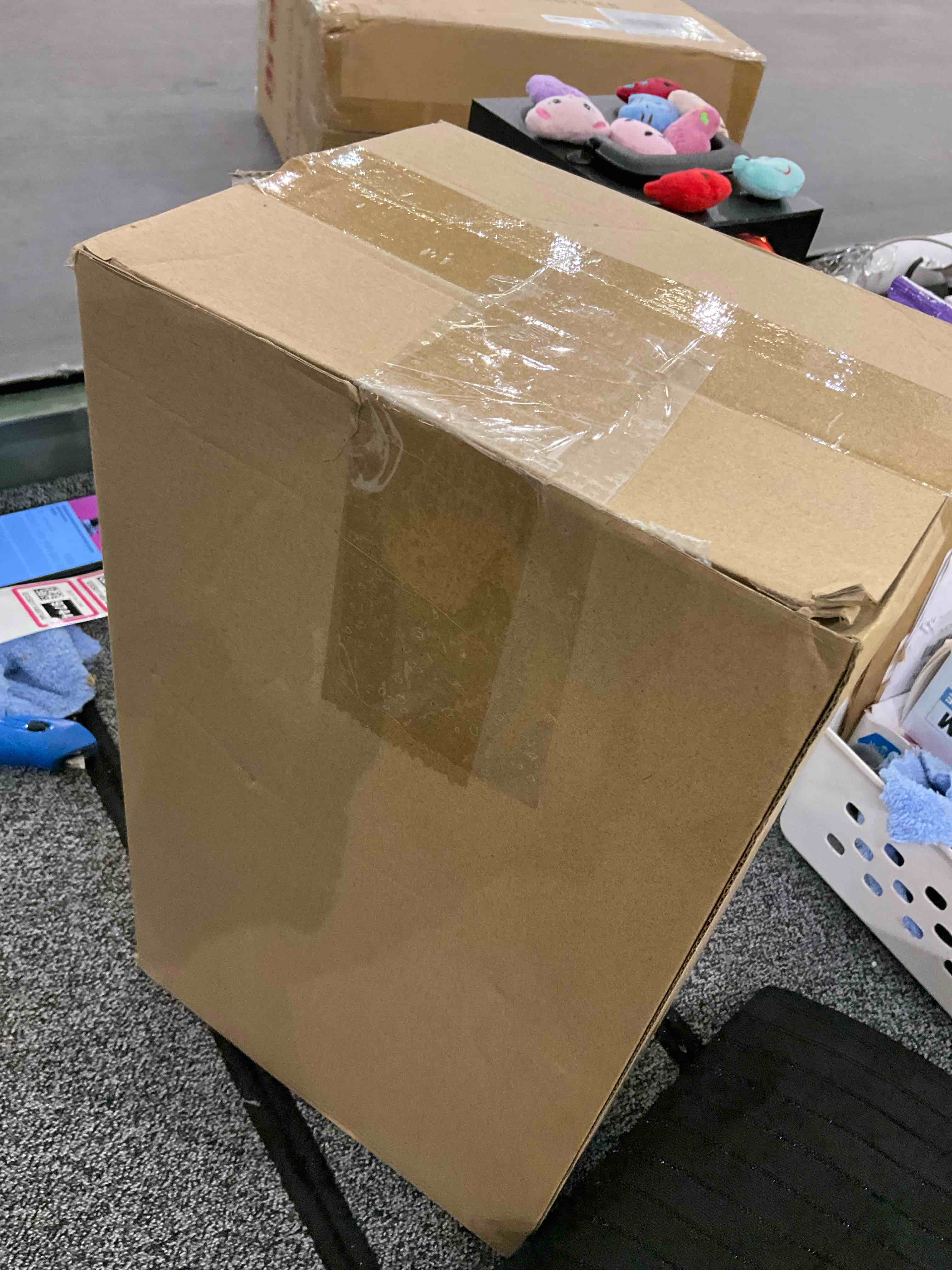 https://s3.amazonaws.com/lotting-images-prod/BargainHunt/EXS01149744_1708372951335.jpeg