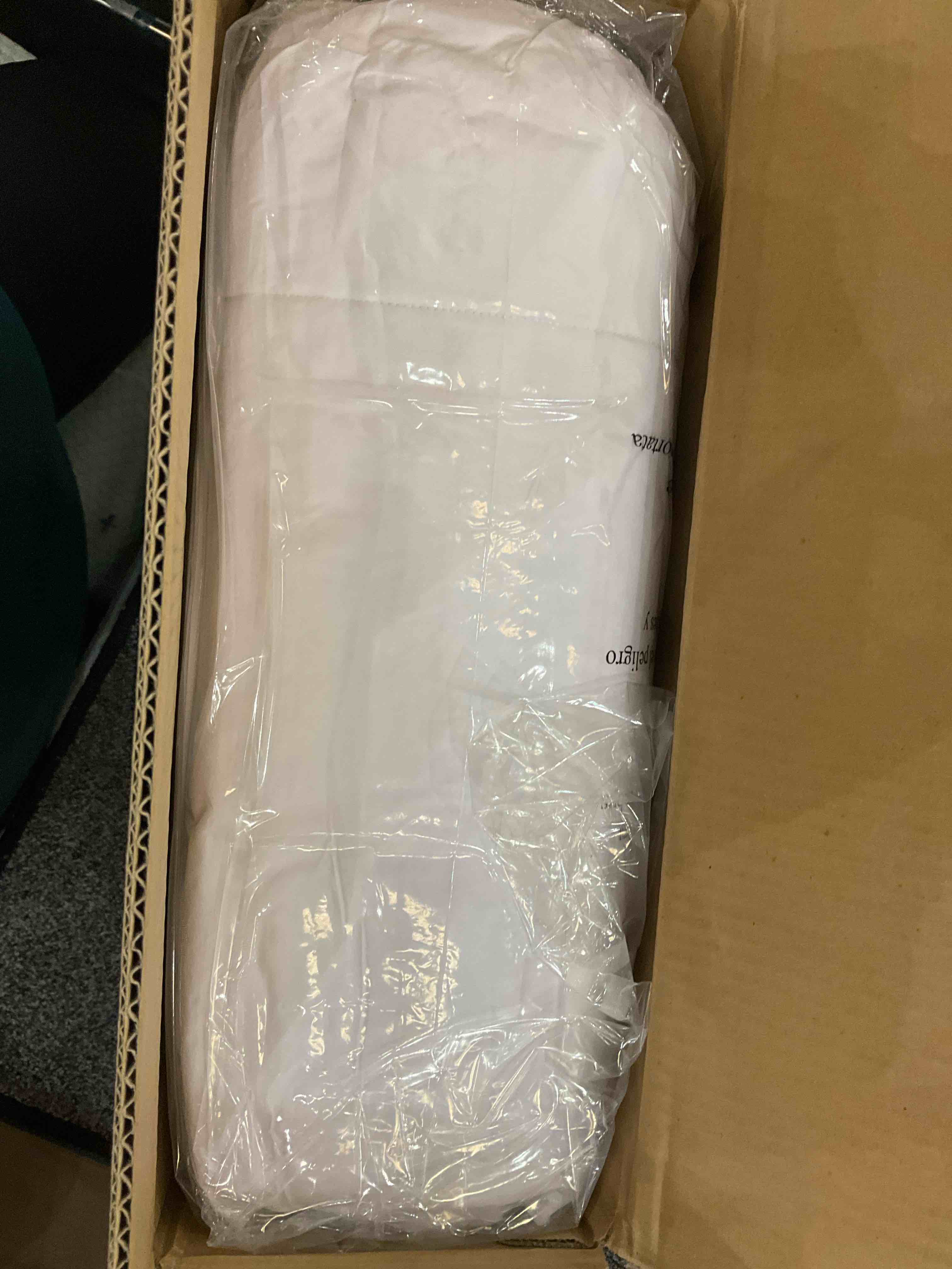 https://s3.amazonaws.com/lotting-images-prod/BargainHunt/EXS01149979_1708543728952.jpeg