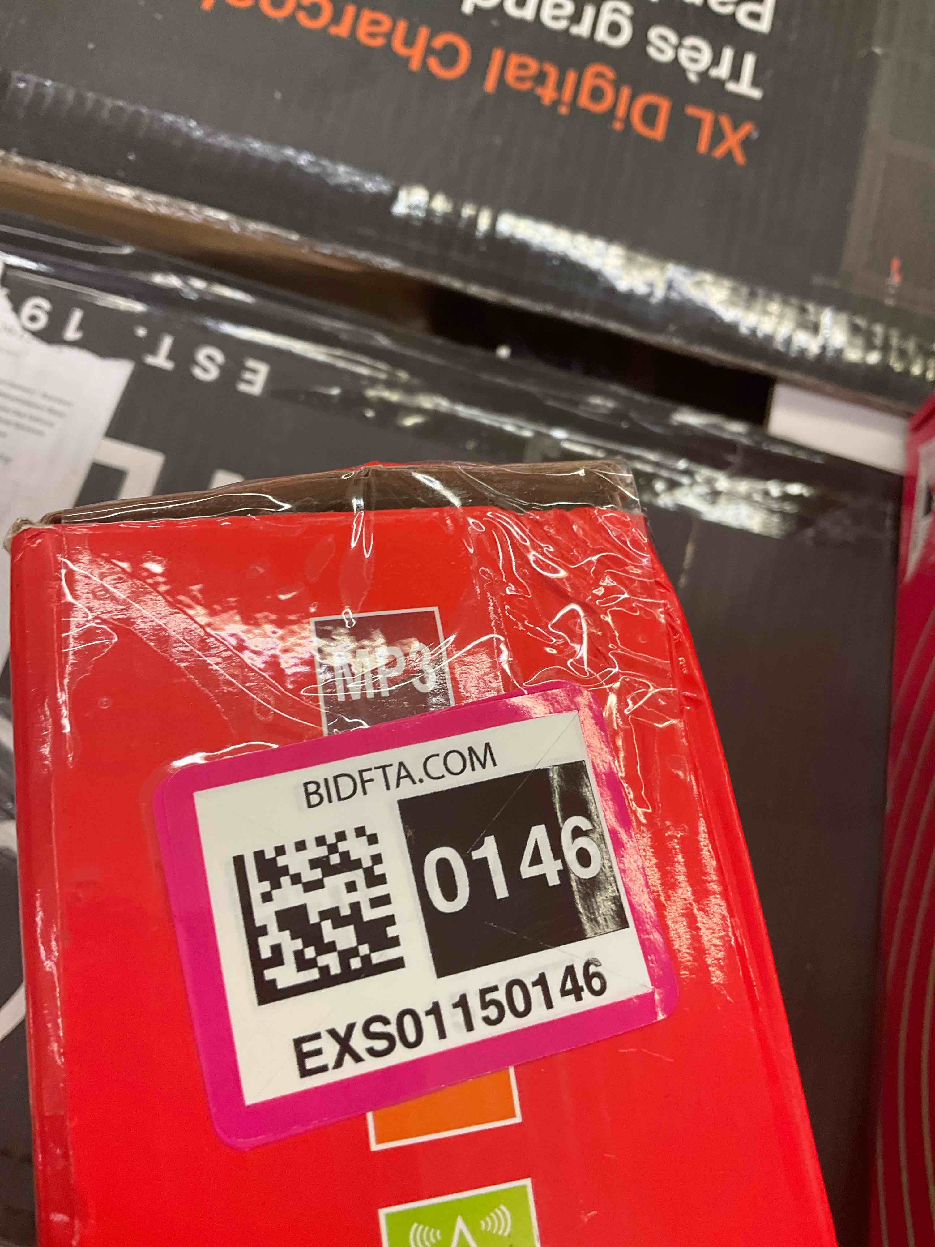 https://s3.amazonaws.com/lotting-images-prod/BargainHunt/EXS01150146_1721913800411.jpeg