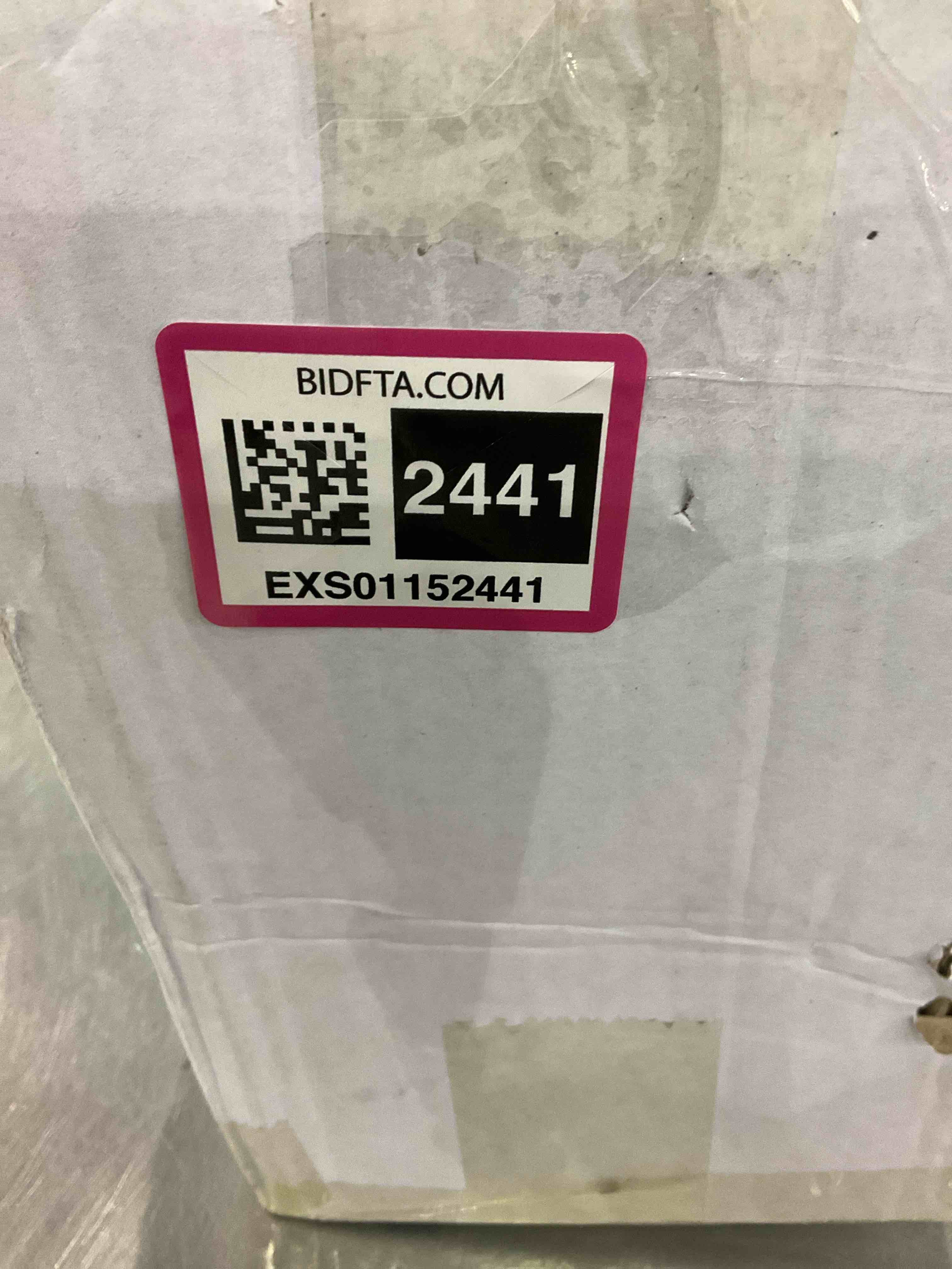 https://s3.amazonaws.com/lotting-images-prod/BargainHunt/EXS01152441_1706616865136.jpeg