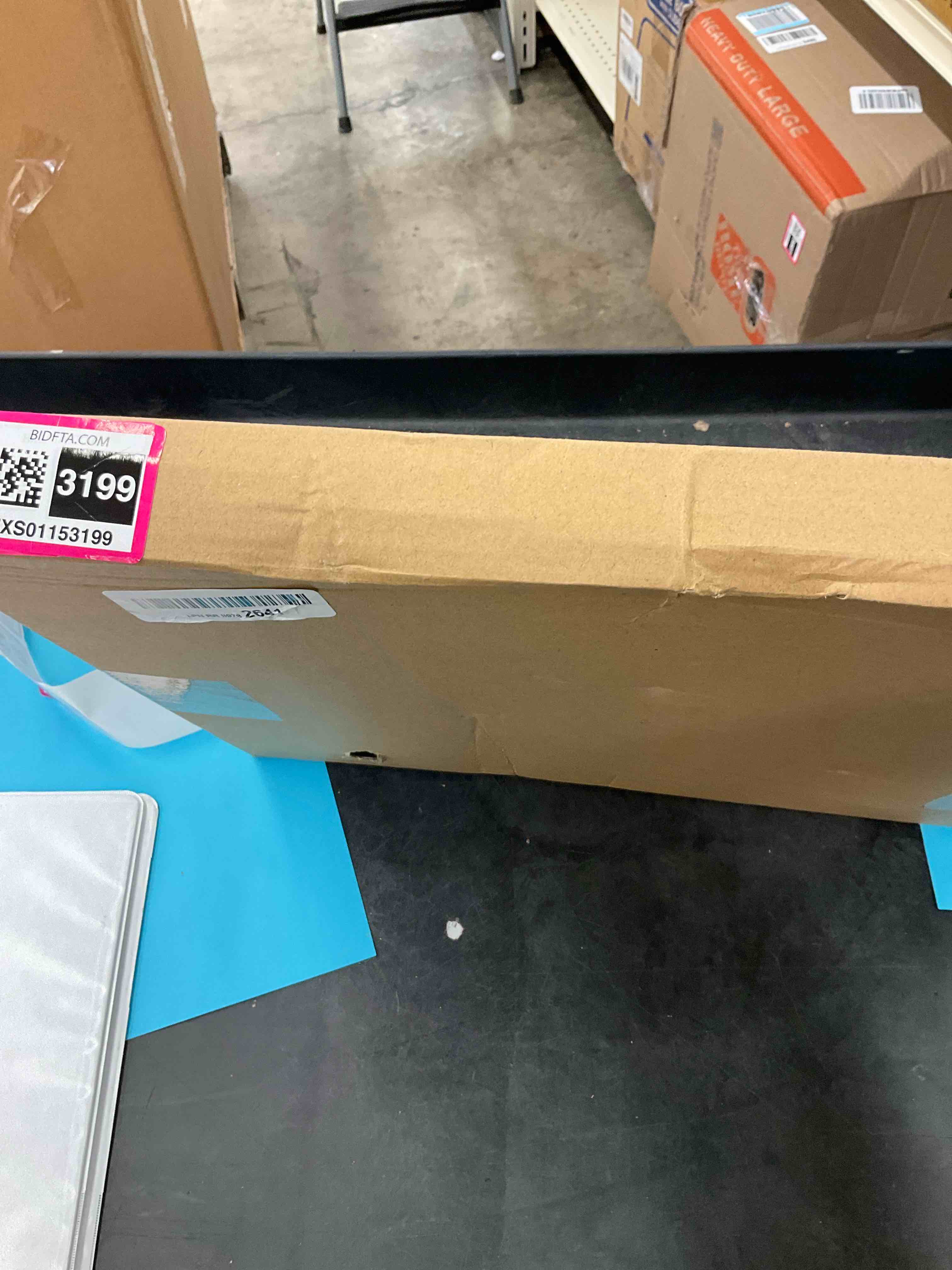 https://s3.amazonaws.com/lotting-images-prod/BargainHunt/EXS01153199_1712246843923.jpeg