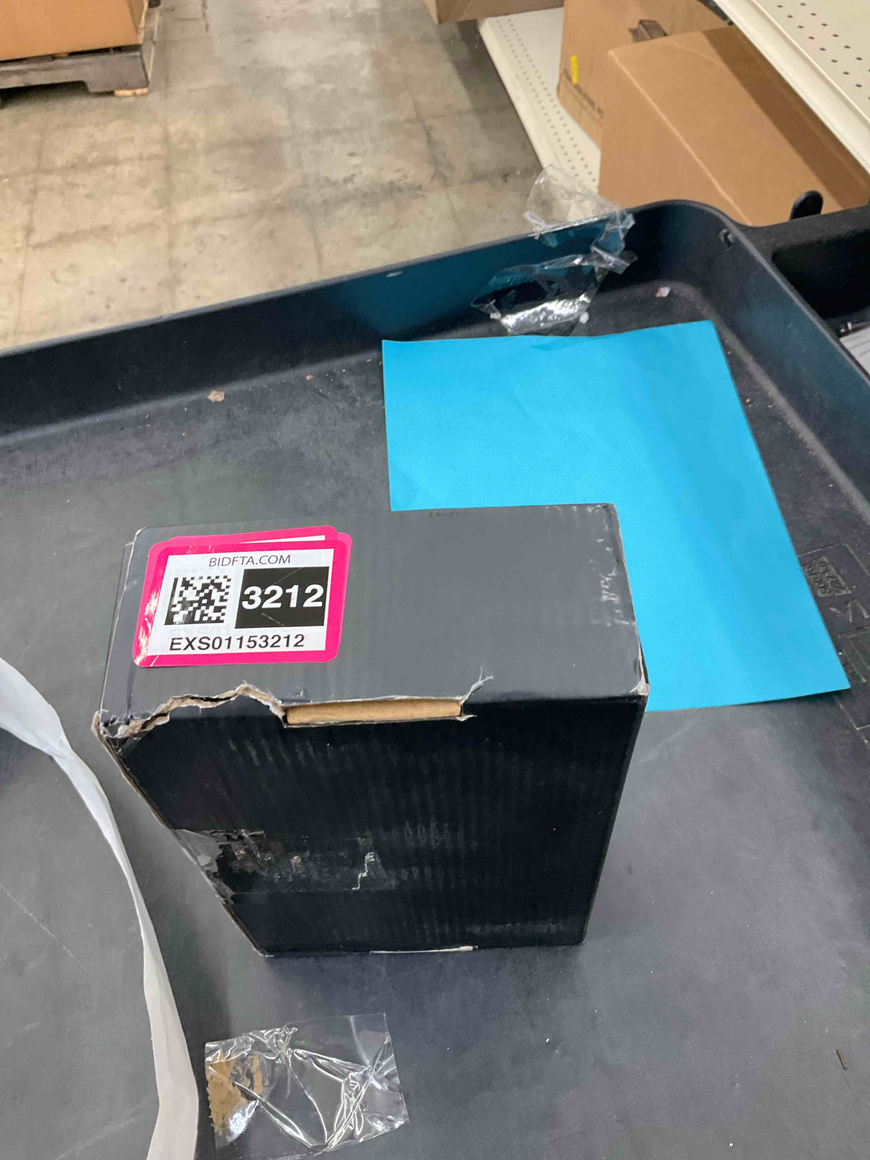 https://s3.amazonaws.com/lotting-images-prod/BargainHunt/EXS01153212_1712248212959.jpeg
