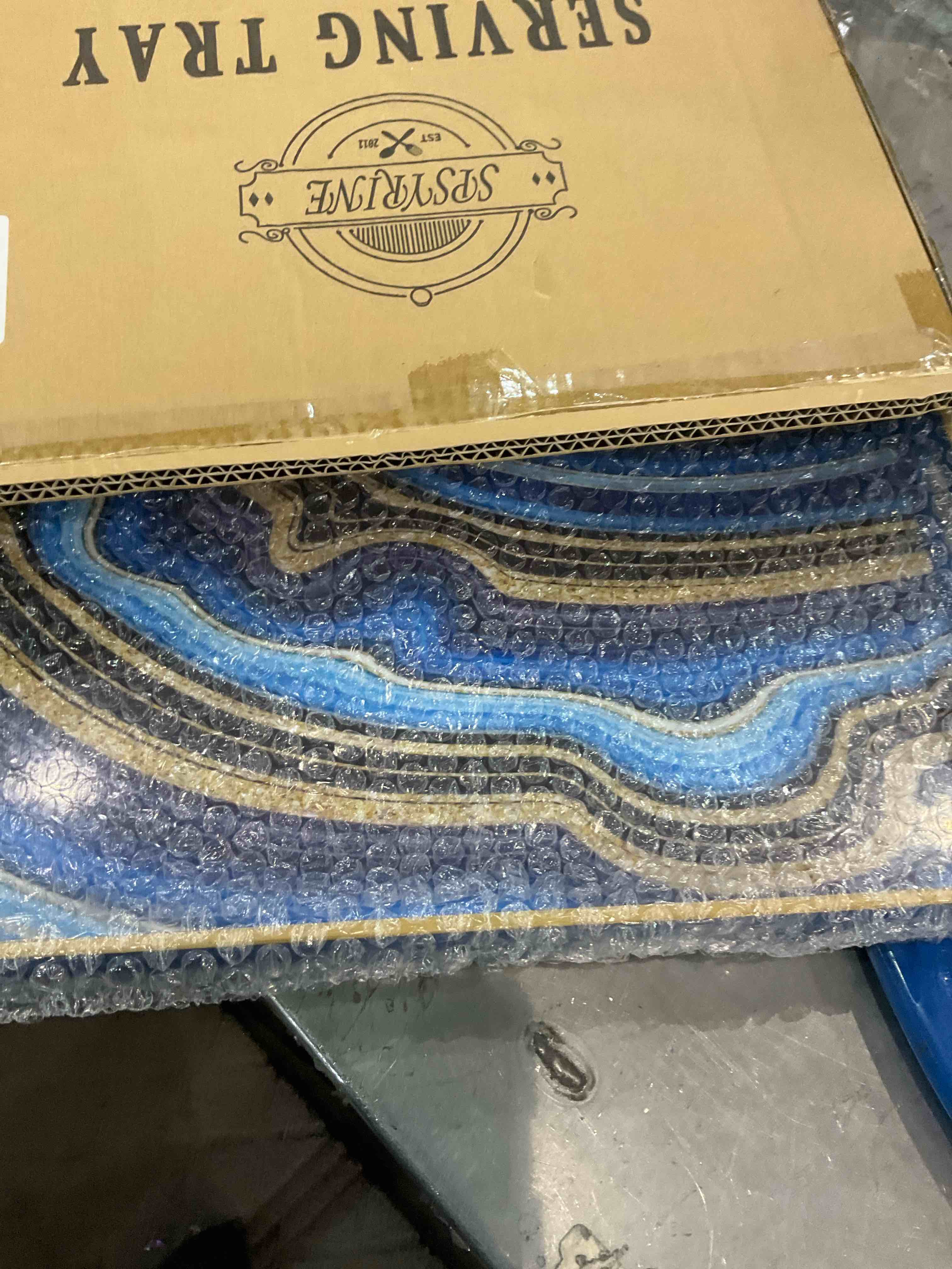 https://s3.amazonaws.com/lotting-images-prod/BargainHunt/EXS01157029_1706791144406.jpeg