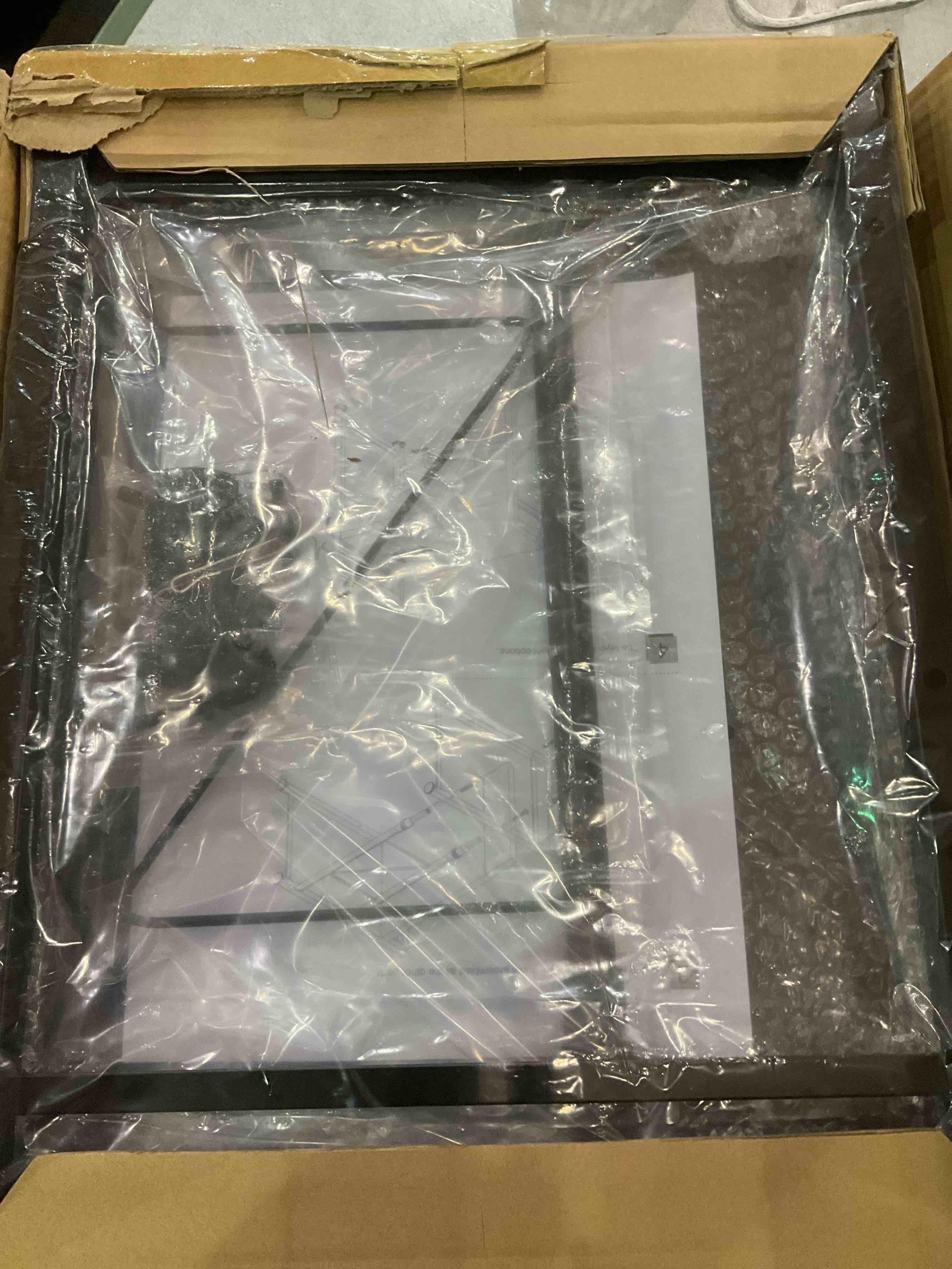 https://s3.amazonaws.com/lotting-images-prod/BargainHunt/EXS01157038_1706792068178.jpeg