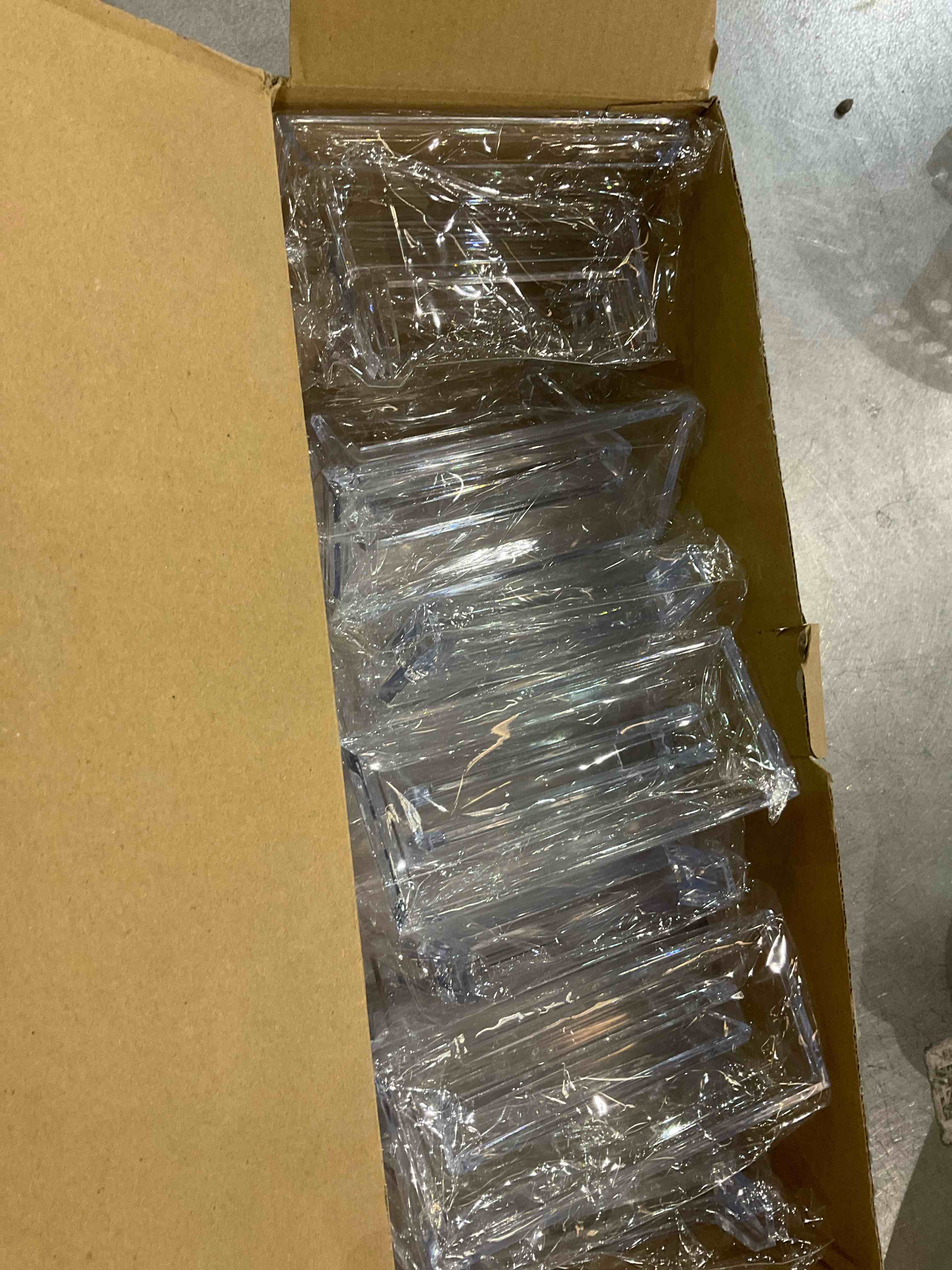 https://s3.amazonaws.com/lotting-images-prod/BargainHunt/EXS01157071_1706797433137.jpeg