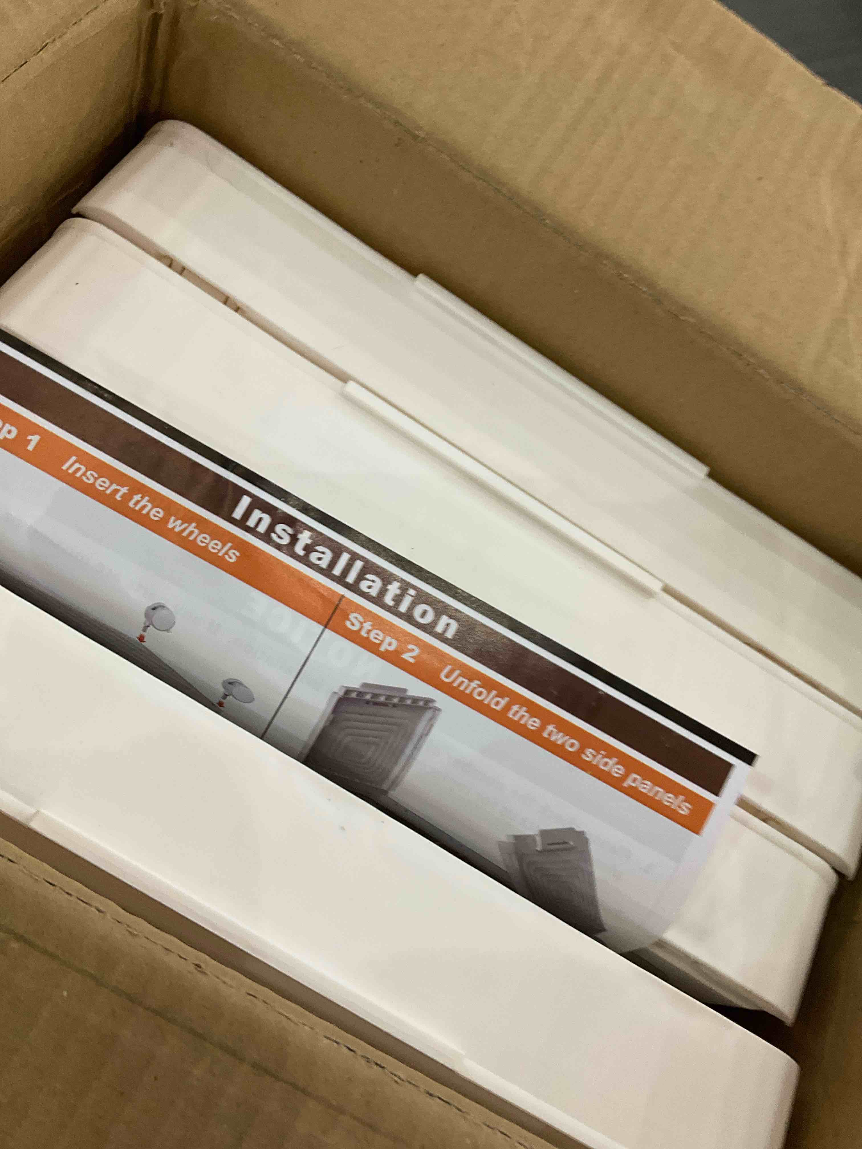 https://s3.amazonaws.com/lotting-images-prod/BargainHunt/EXS01157361_1707150331108.jpeg