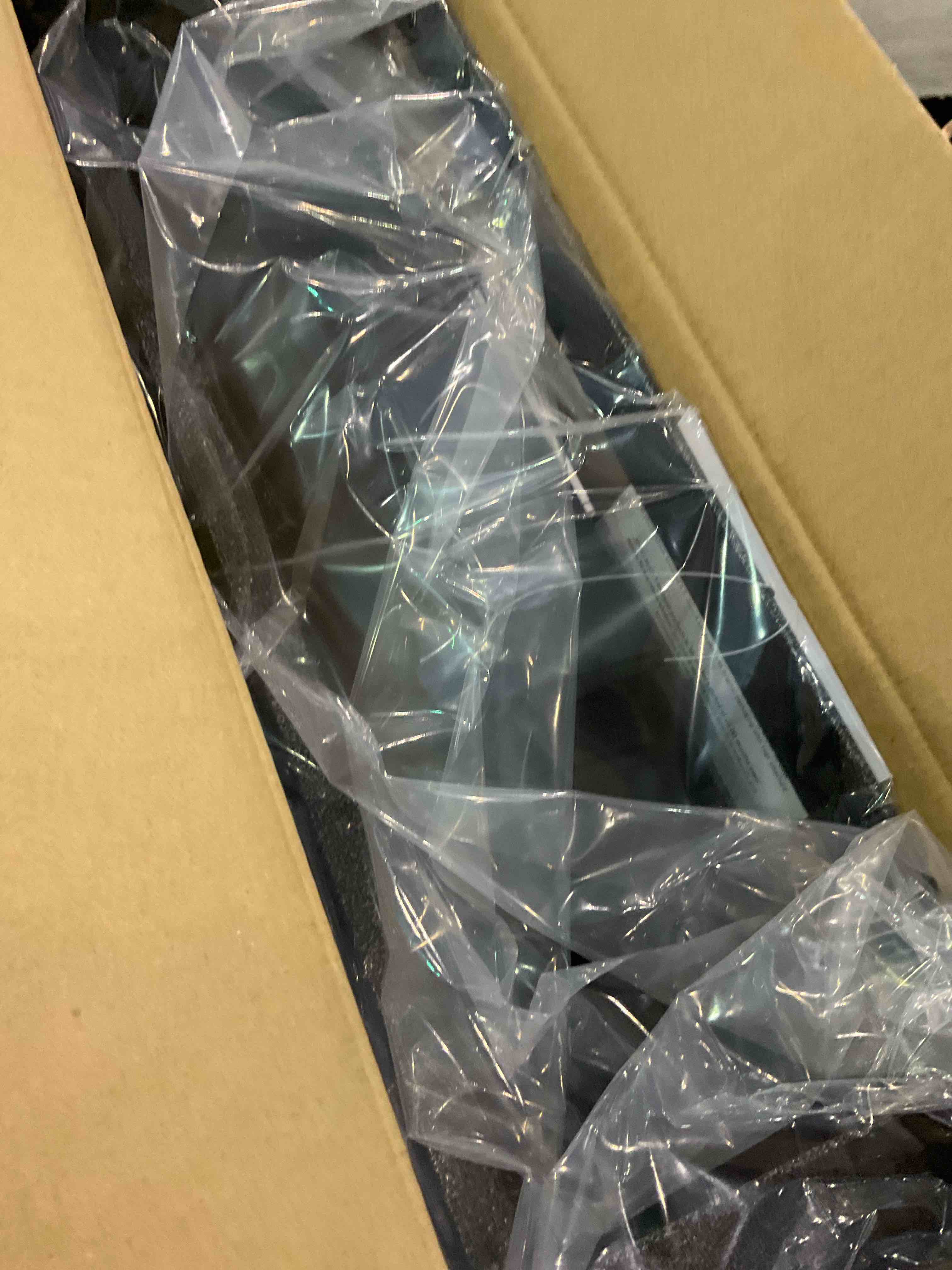 https://s3.amazonaws.com/lotting-images-prod/BargainHunt/EXS01157441_1707221979302.jpeg