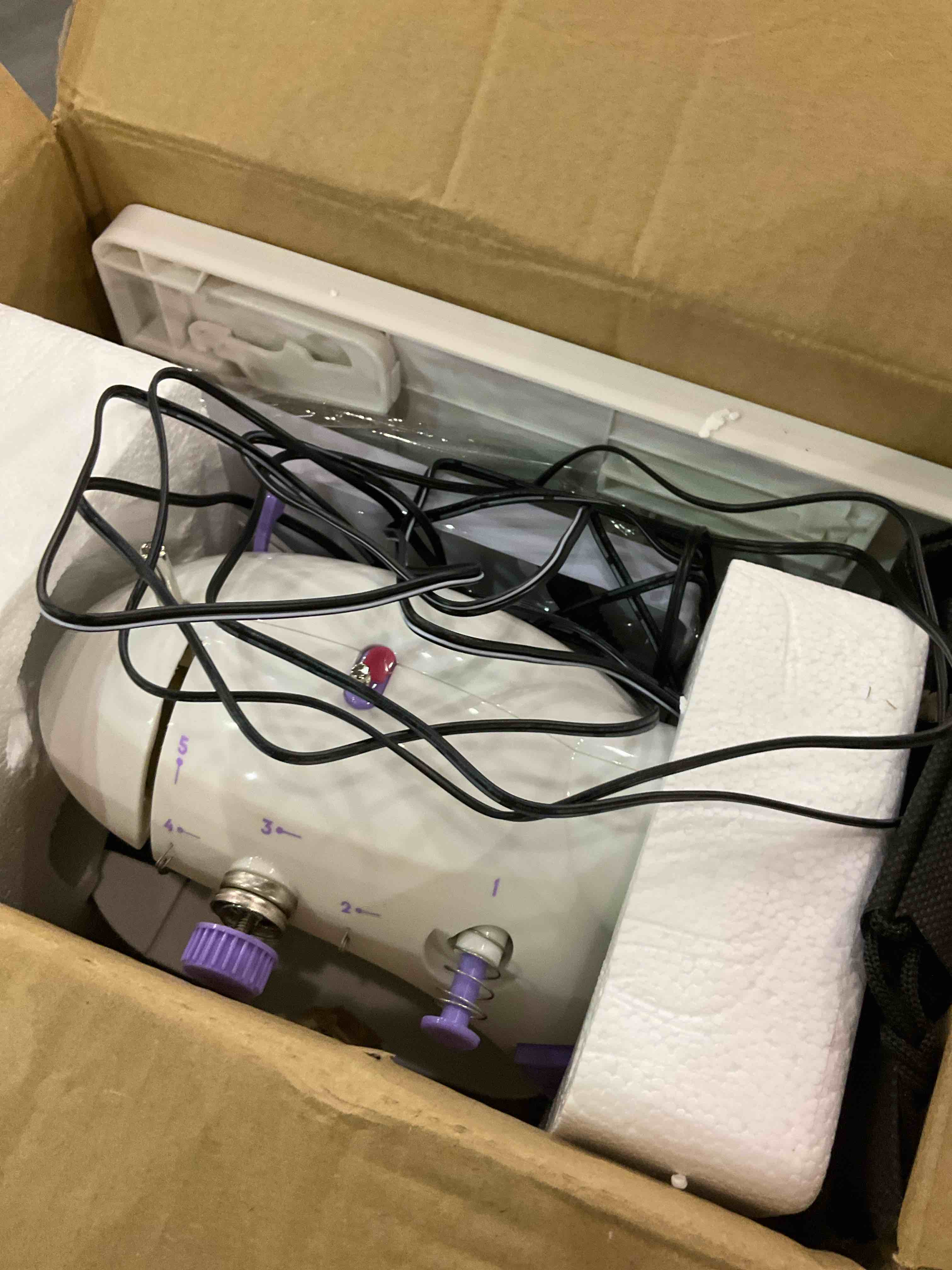 https://s3.amazonaws.com/lotting-images-prod/BargainHunt/EXS01157450_1707222726094.jpeg
