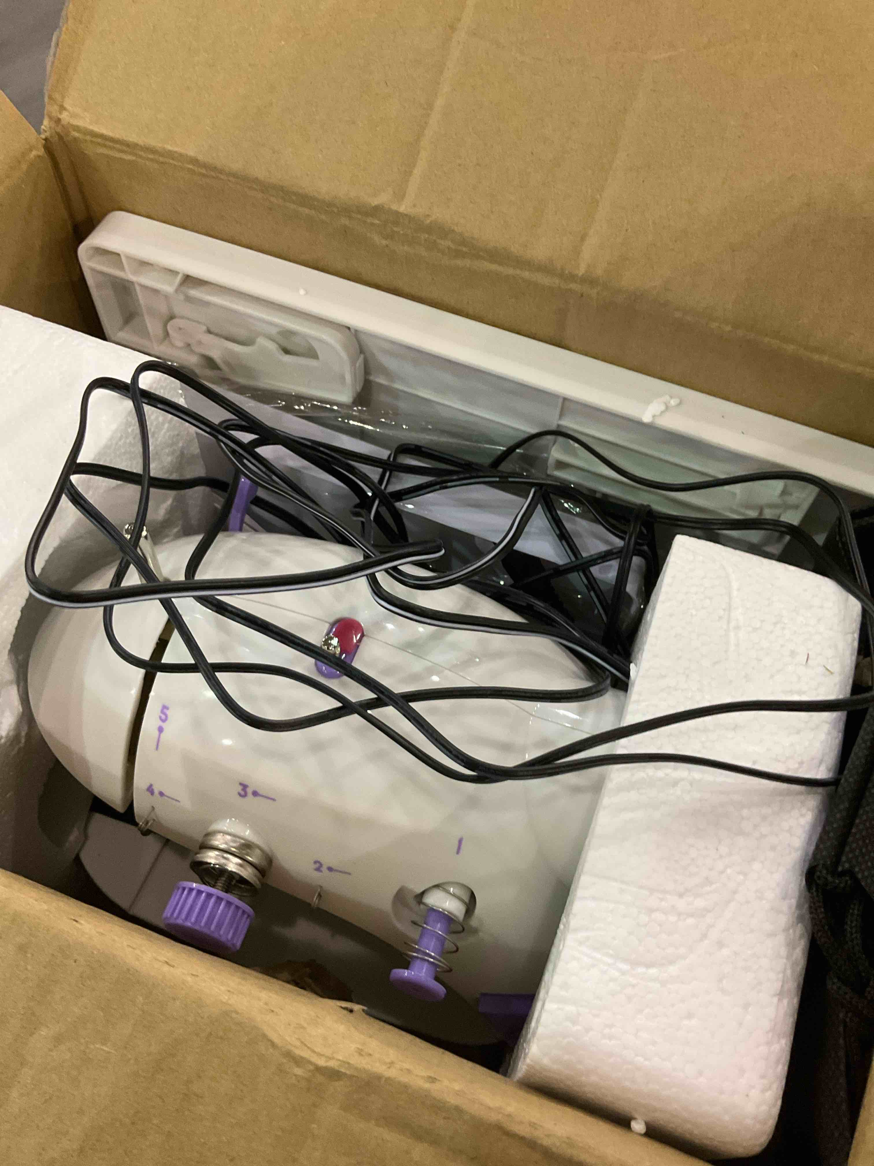https://s3.amazonaws.com/lotting-images-prod/BargainHunt/EXS01157450_1707222726994.jpeg