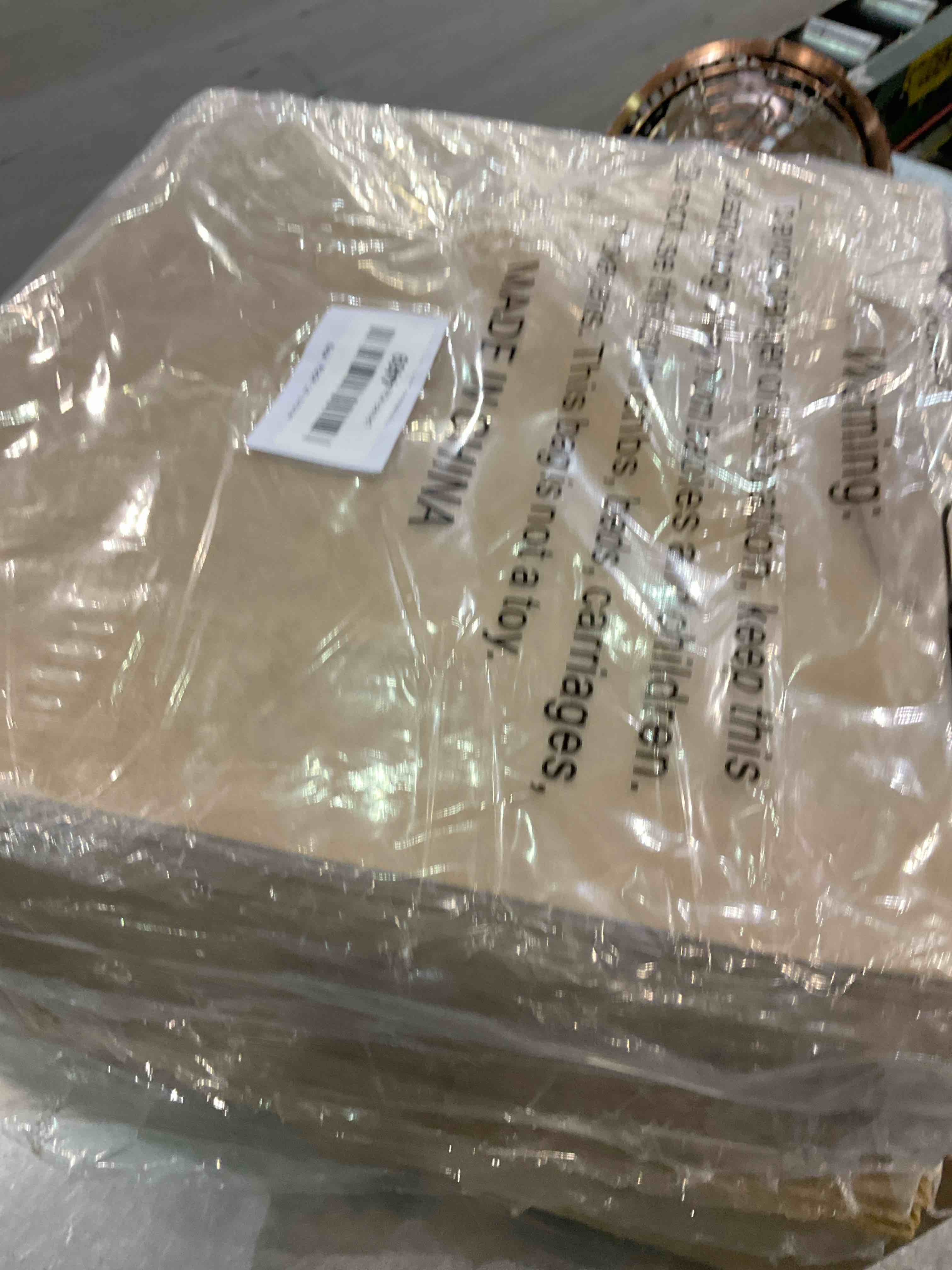 https://s3.amazonaws.com/lotting-images-prod/BargainHunt/EXS01157452_1707222938345.jpeg