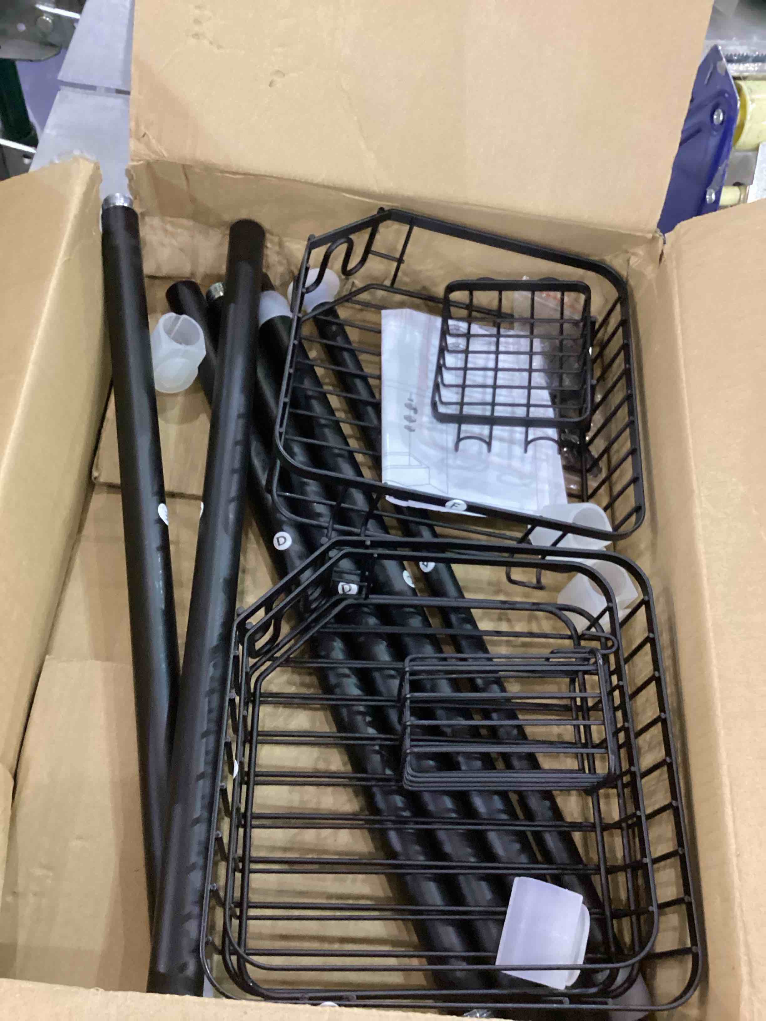 https://s3.amazonaws.com/lotting-images-prod/BargainHunt/EXS01159062_1706708657623.jpeg