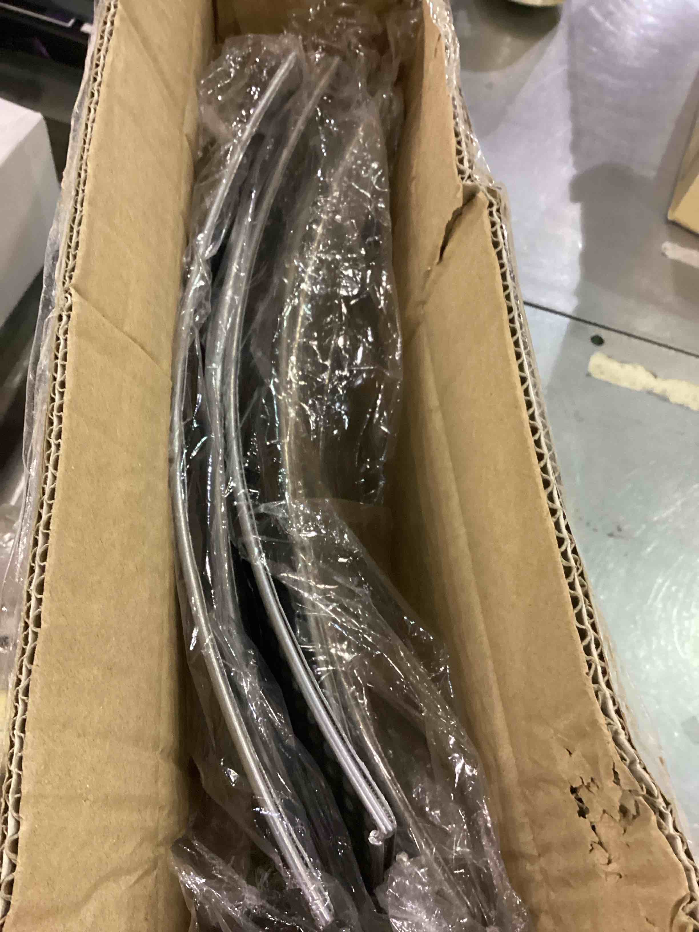 https://s3.amazonaws.com/lotting-images-prod/BargainHunt/EXS01159194_1706791301619.jpeg
