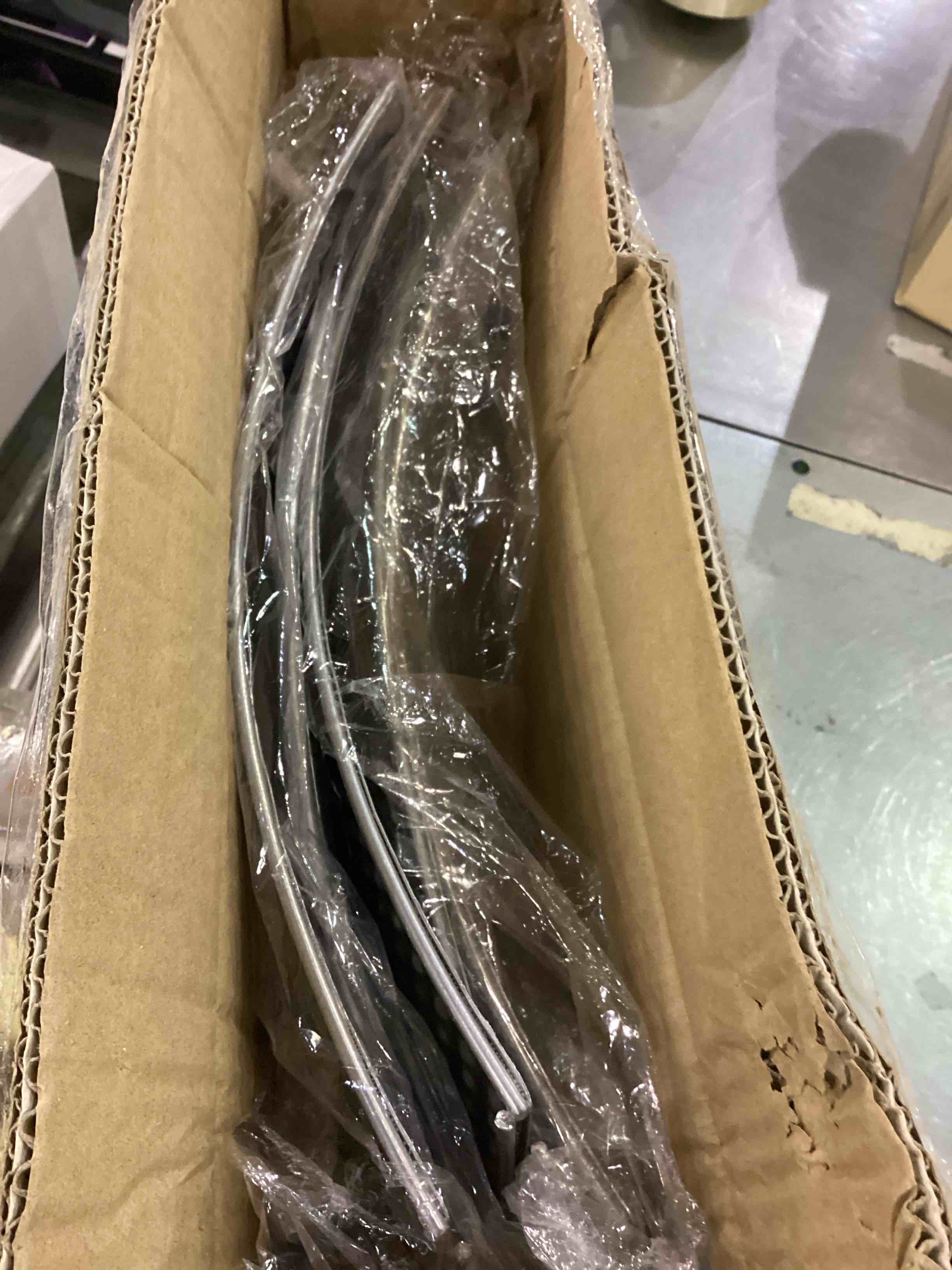 https://s3.amazonaws.com/lotting-images-prod/BargainHunt/EXS01159194_1706791302525.jpeg