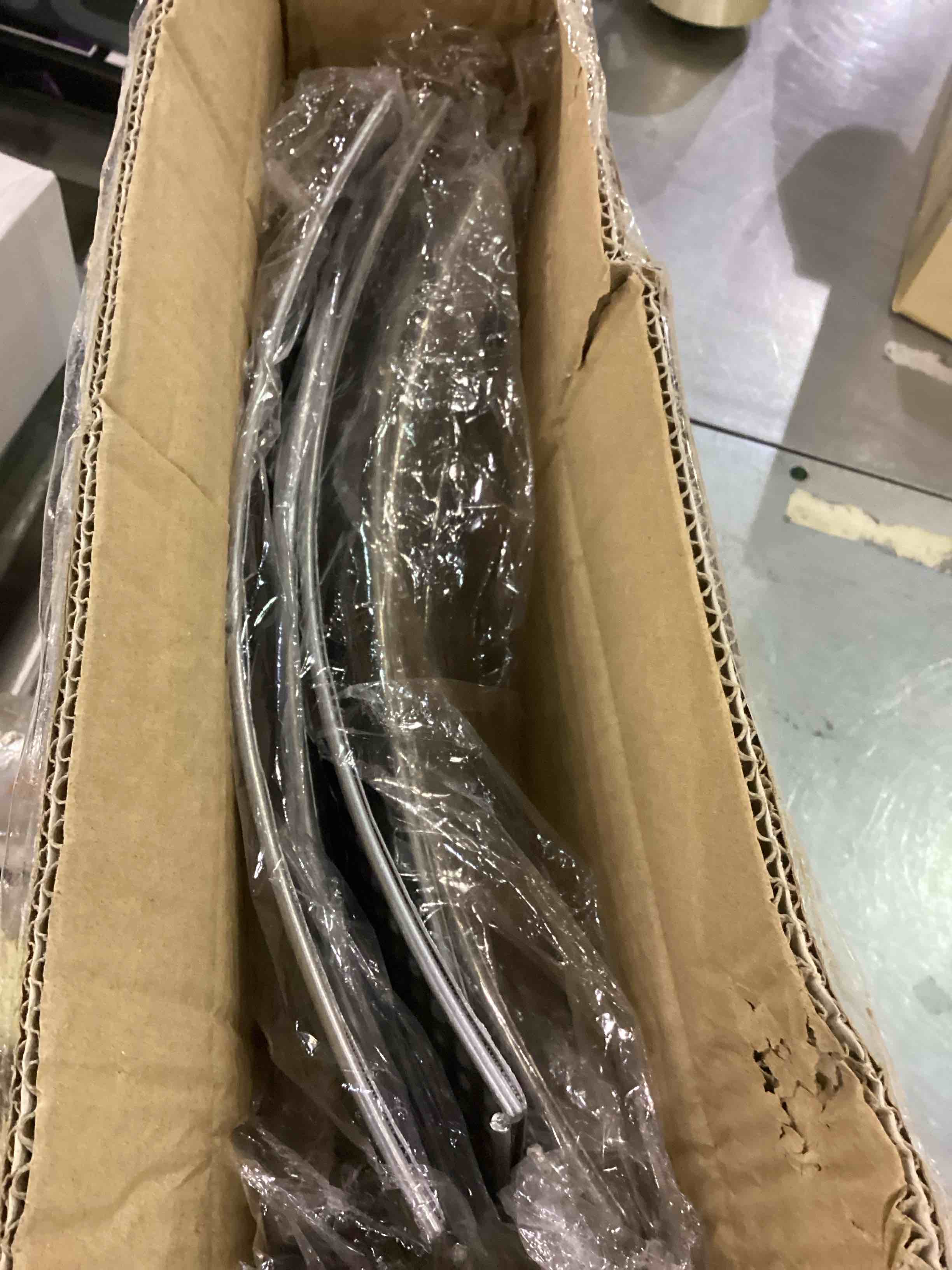 https://s3.amazonaws.com/lotting-images-prod/BargainHunt/EXS01159194_1706791303420.jpeg