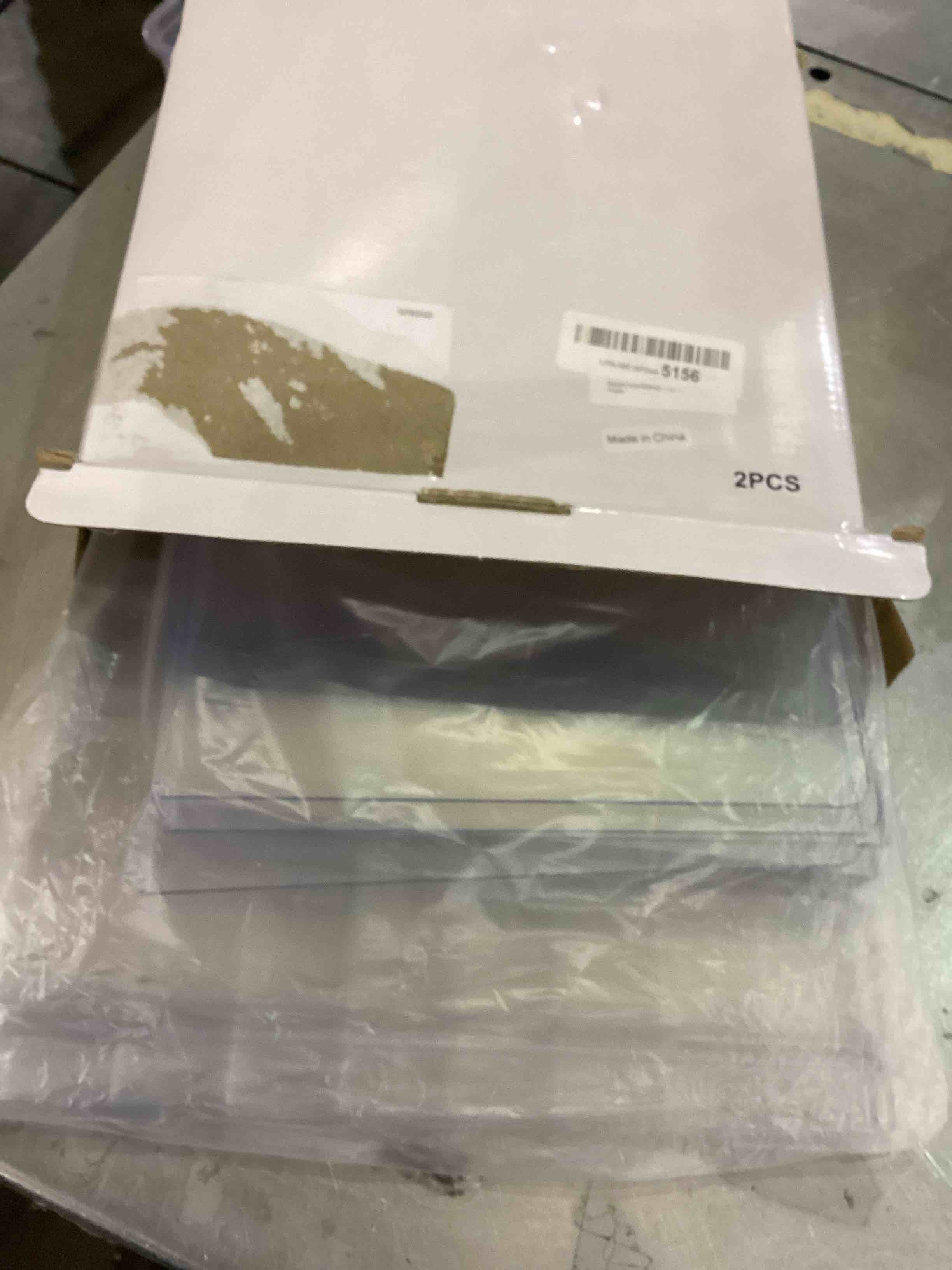 https://s3.amazonaws.com/lotting-images-prod/BargainHunt/EXS01159204_1706797770282.jpeg