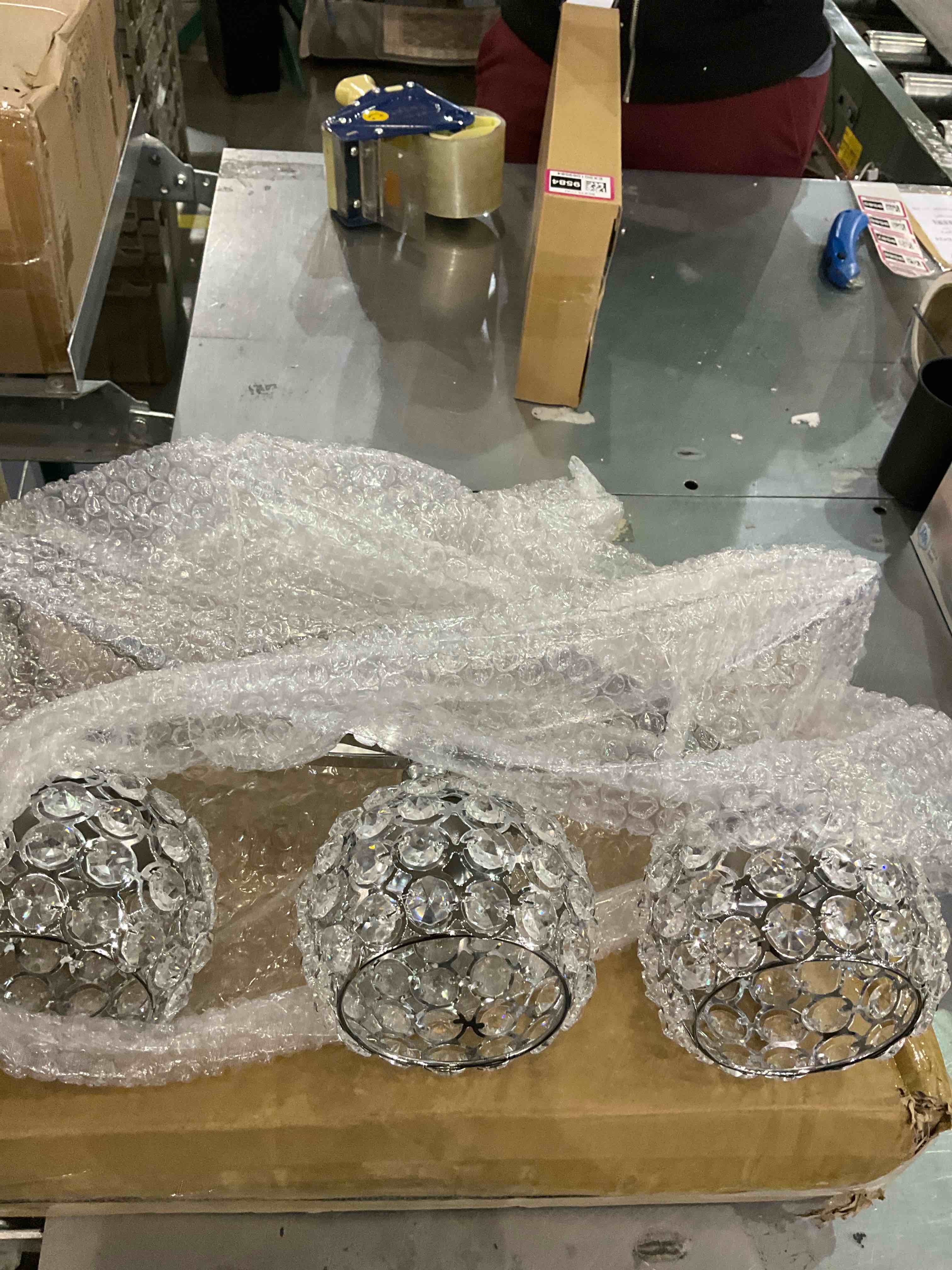 https://s3.amazonaws.com/lotting-images-prod/BargainHunt/EXS01159458_1707222199847.jpeg