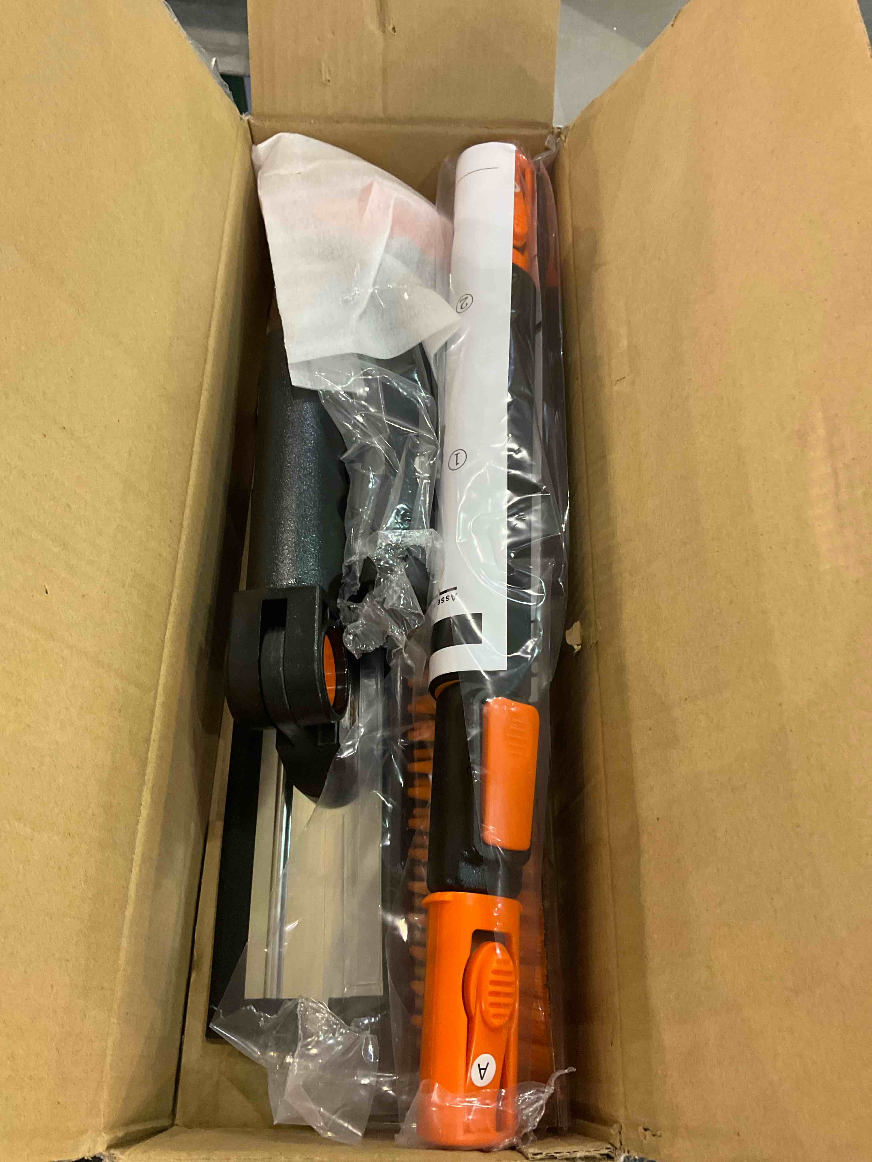 https://s3.amazonaws.com/lotting-images-prod/BargainHunt/EXS01159461_1707222556893.jpeg