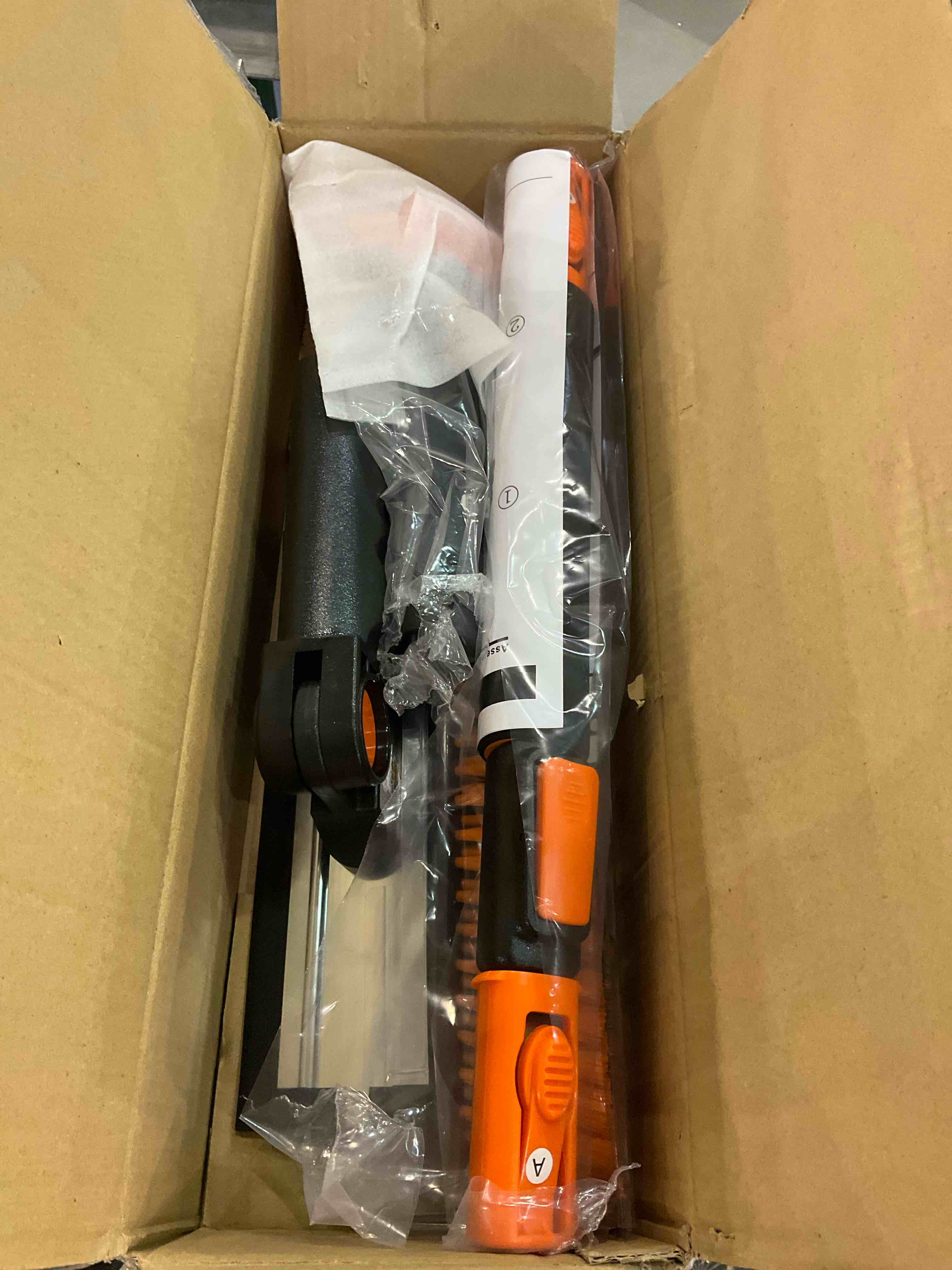 https://s3.amazonaws.com/lotting-images-prod/BargainHunt/EXS01159461_1707222557826.jpeg