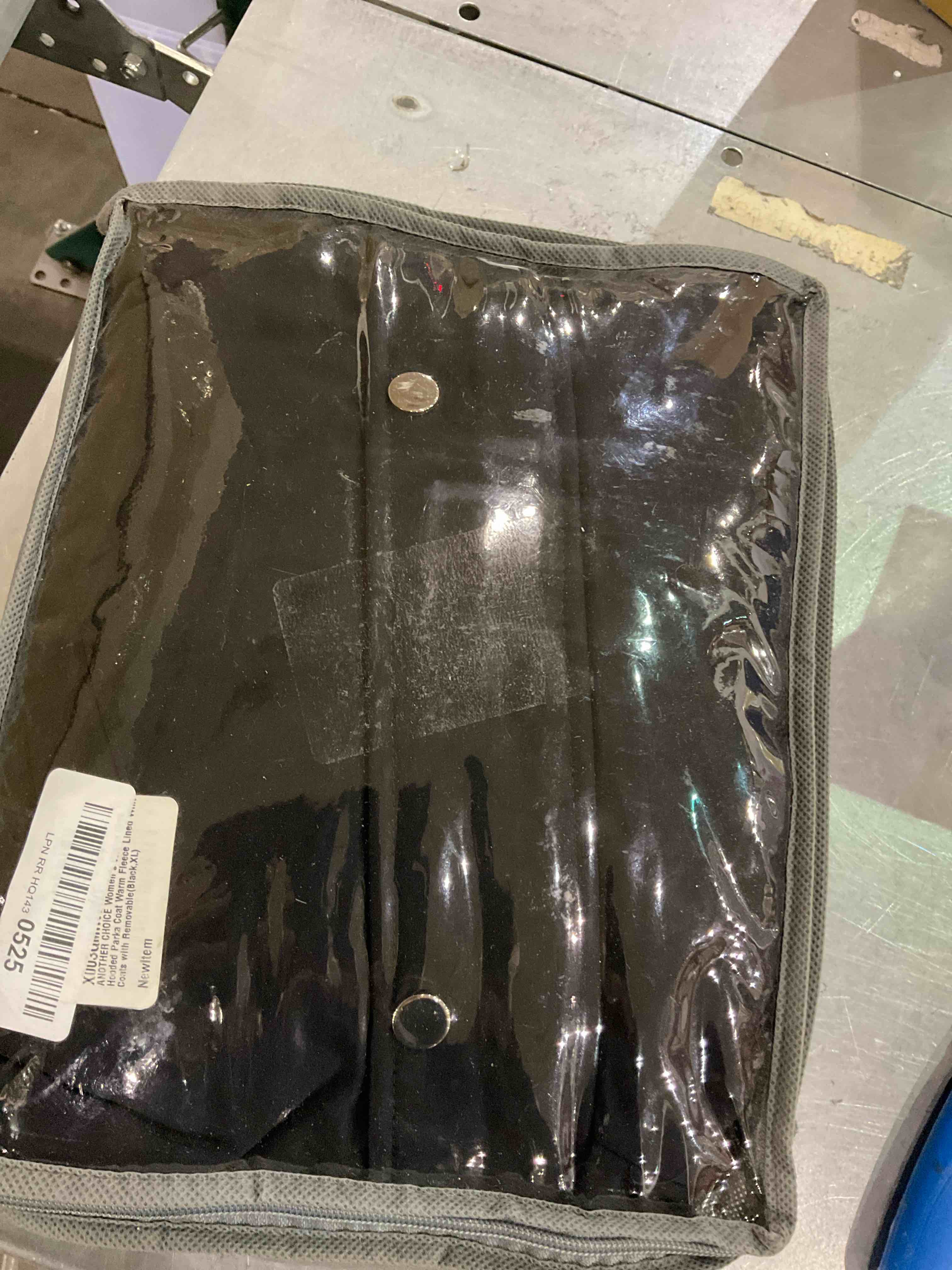 https://s3.amazonaws.com/lotting-images-prod/BargainHunt/EXS01159462_1707222665257.jpeg