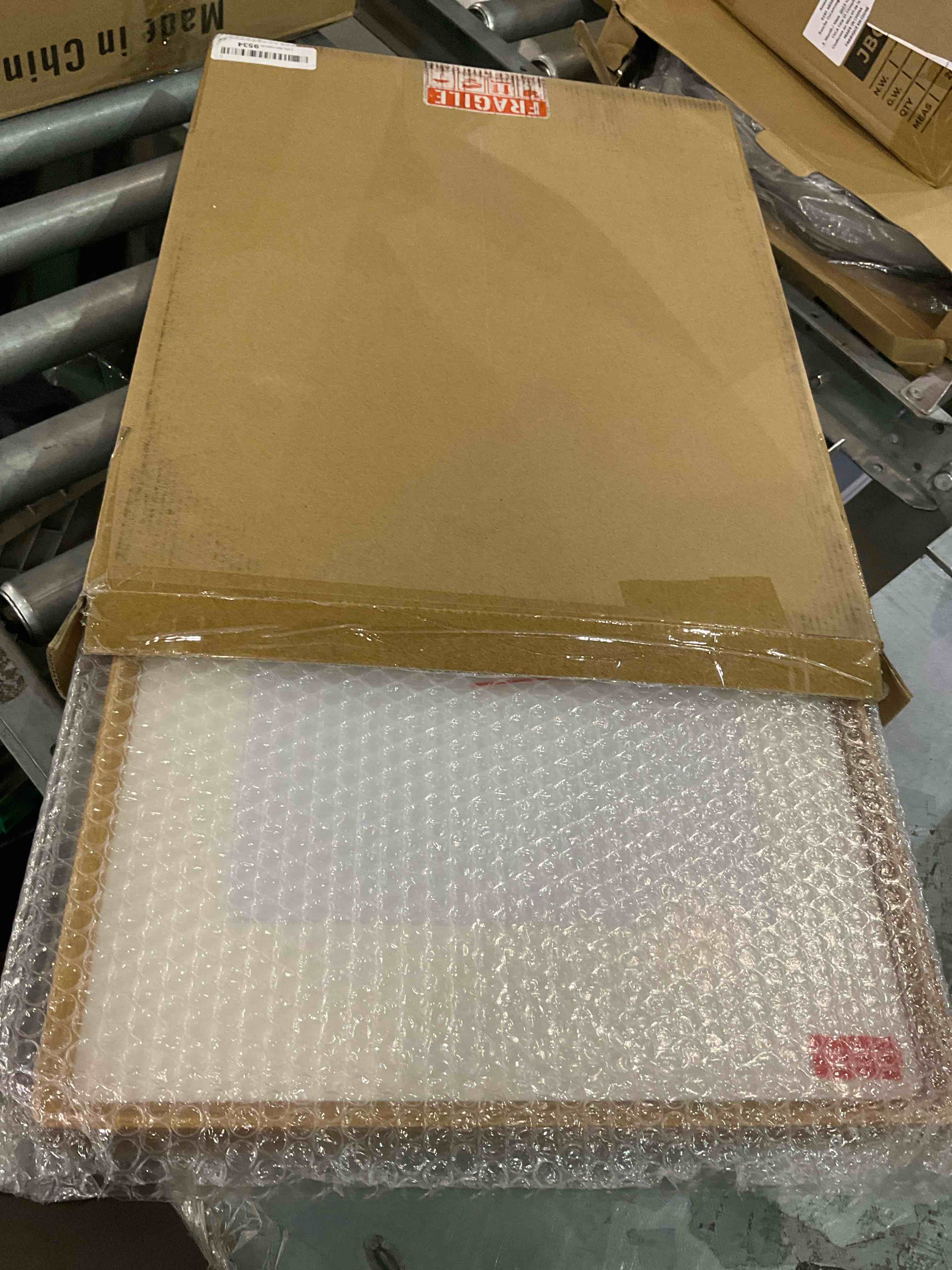 https://s3.amazonaws.com/lotting-images-prod/BargainHunt/EXS01159469_1707223216815.jpeg