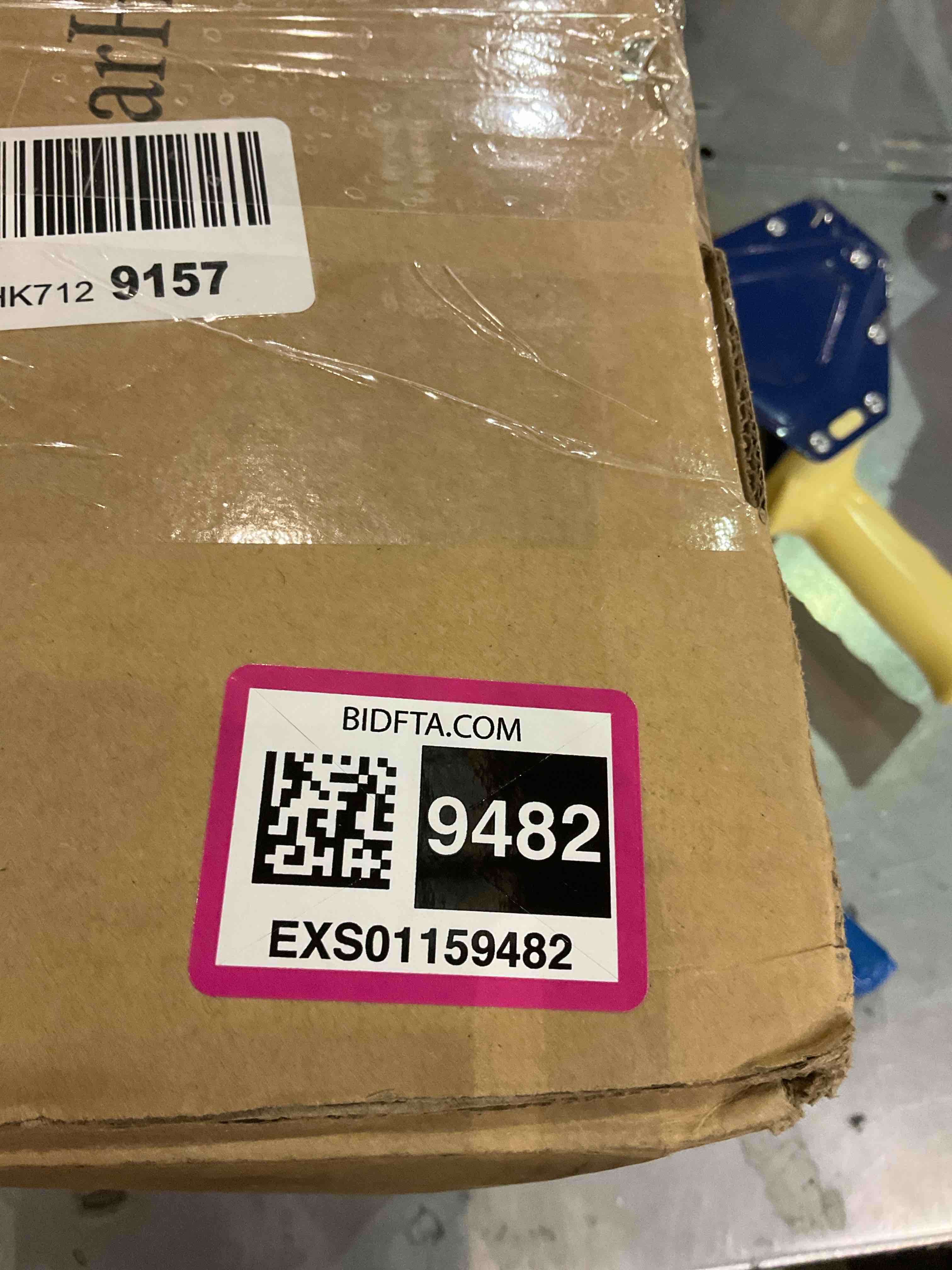 https://s3.amazonaws.com/lotting-images-prod/BargainHunt/EXS01159482_1707225076180.jpeg