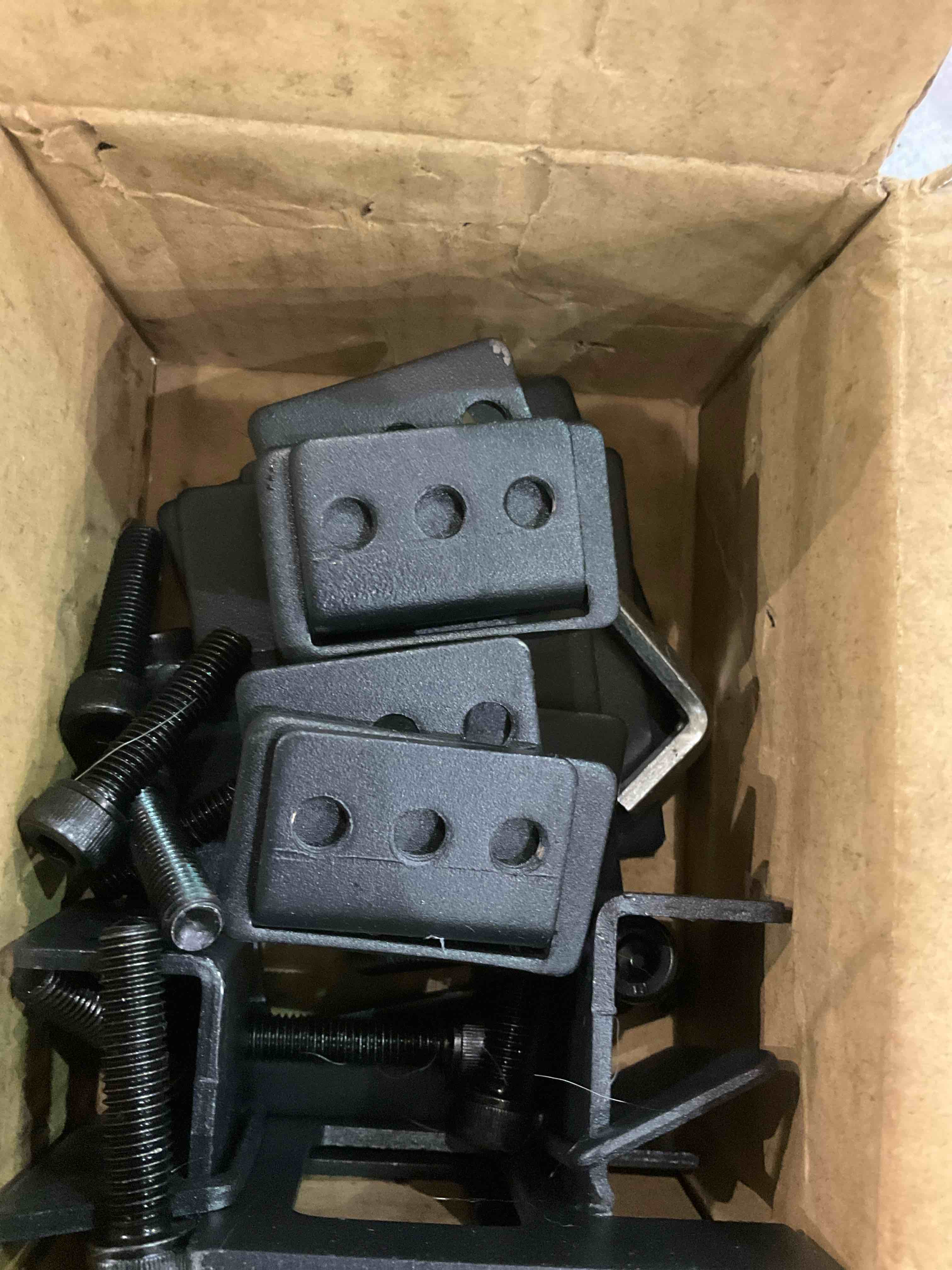 https://s3.amazonaws.com/lotting-images-prod/BargainHunt/EXS01159496_1707227105206.jpeg
