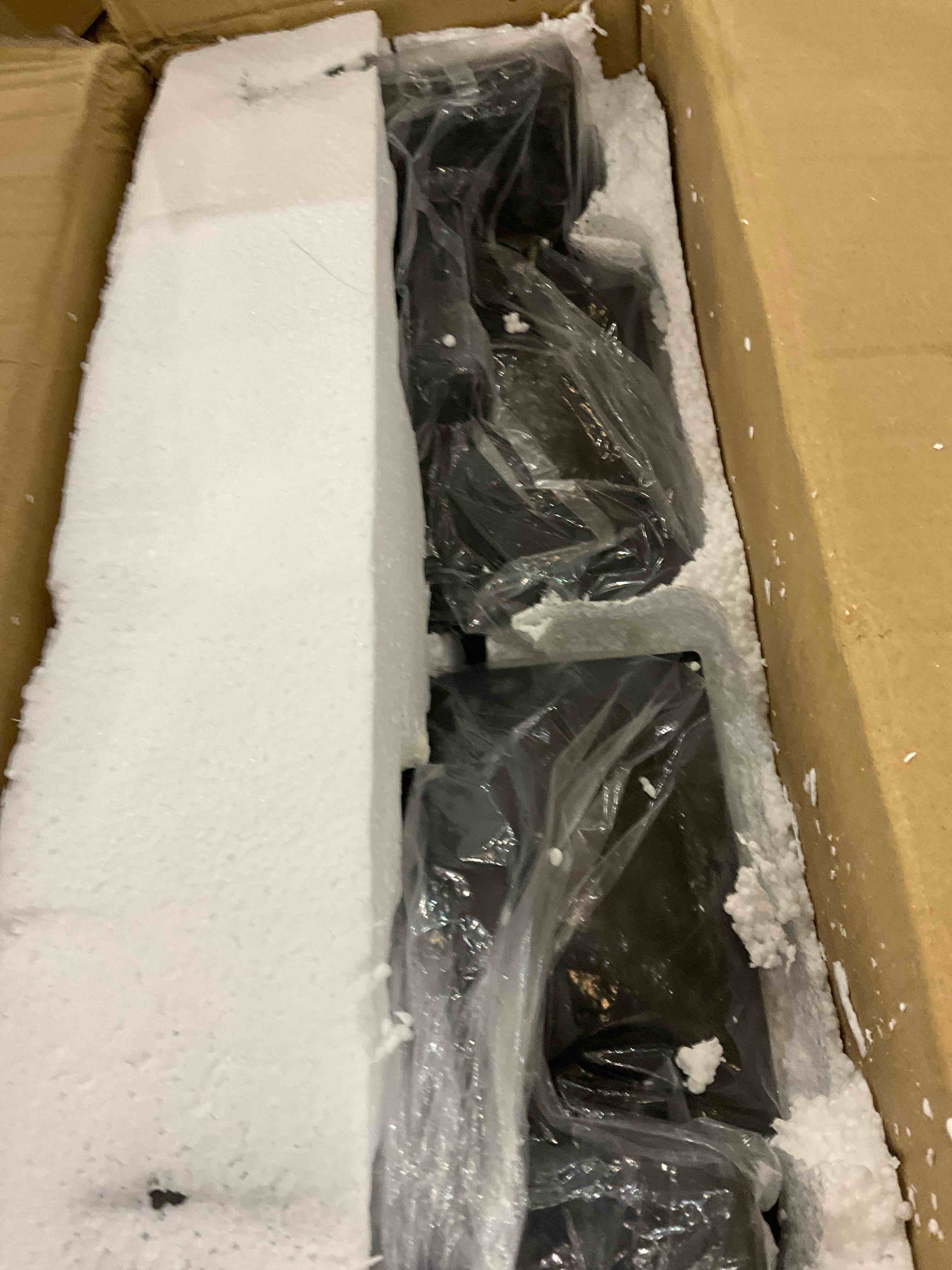 https://s3.amazonaws.com/lotting-images-prod/BargainHunt/EXS01162236_1706890235493.jpeg