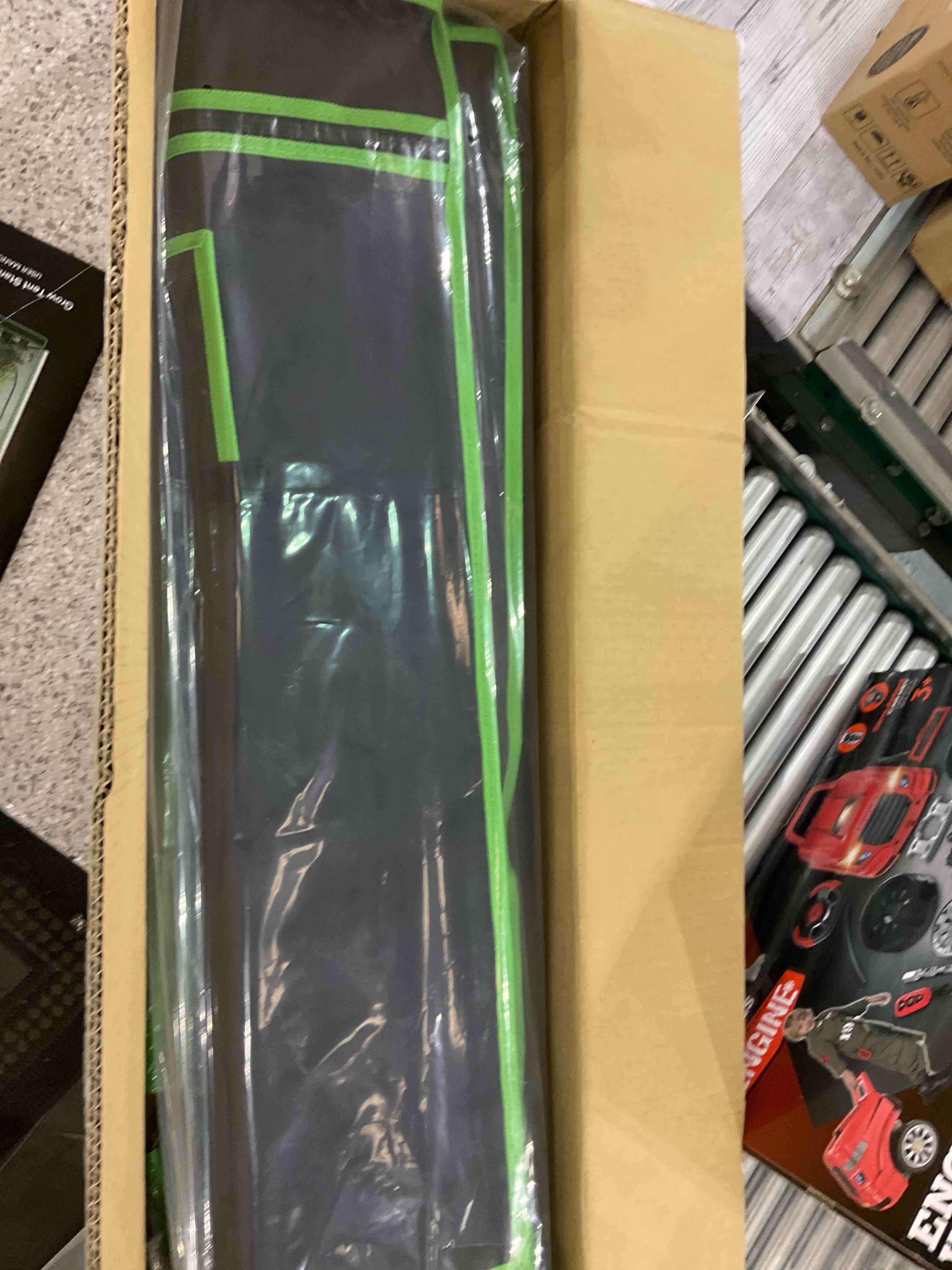 https://s3.amazonaws.com/lotting-images-prod/BargainHunt/EXS01162328_1707500445126.jpeg